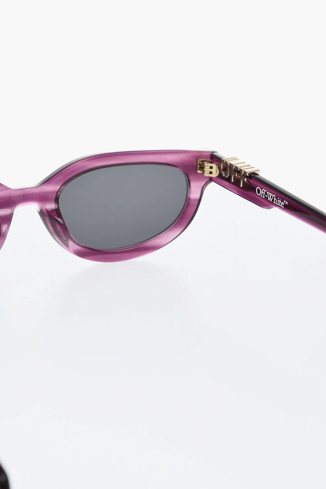 Off-White og1mm0426 Size: OS / Cat-Eye Sunglasses in Purple Size ONE SIZE - 3 Thumbnail