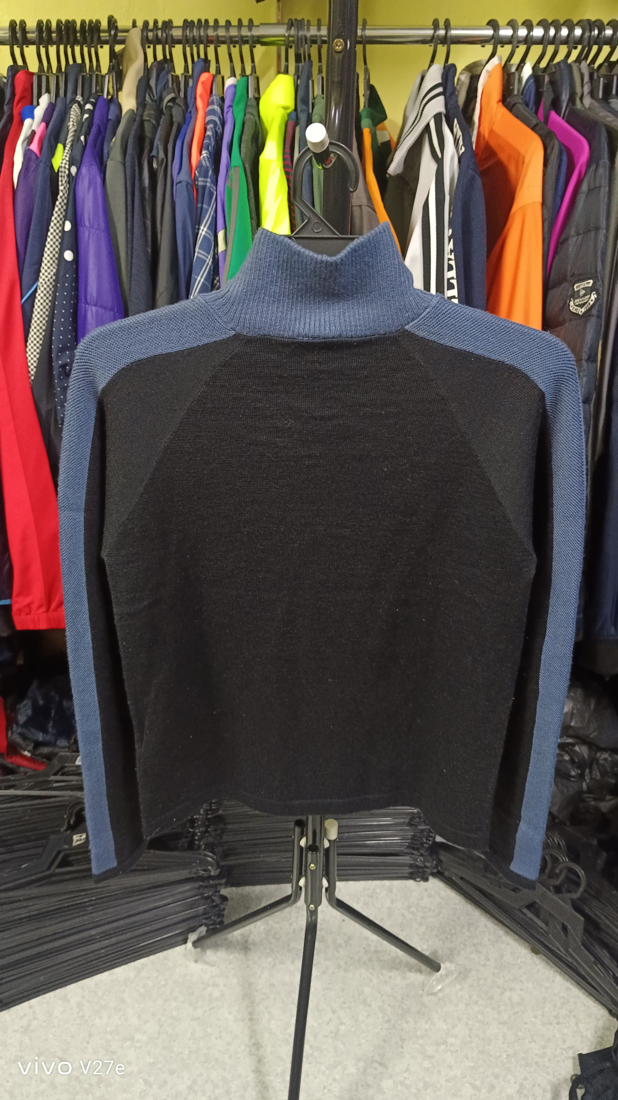 Nike Rare Vintage Nike Air Half Zipper Sweater Size US S / EU 44-46 / 1 - 3 Thumbnail