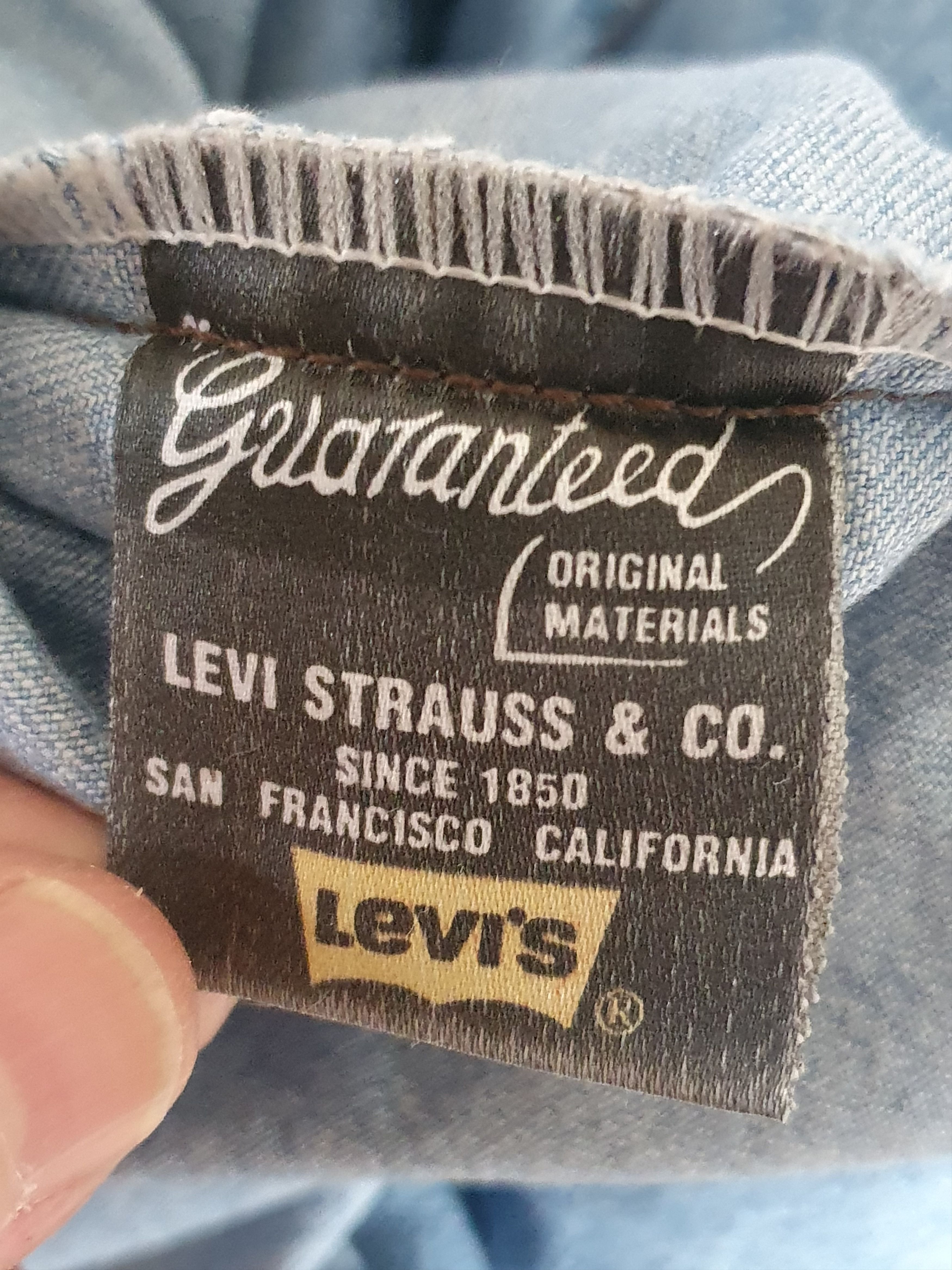 Levi's × Vintage Levis Vtg Made in USA 70505 0217 Pearl Snap Denim shirt sz M Size US M / EU 48-50 / 2 - 5 Thumbnail