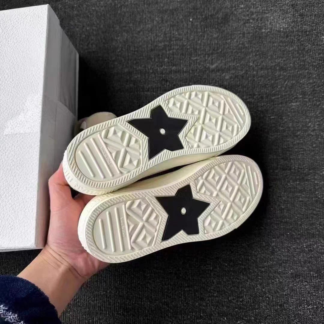 Dior Dior white laces logo canvas shoes 35 new in box Size US 4 / IT 34 - 6 Thumbnail