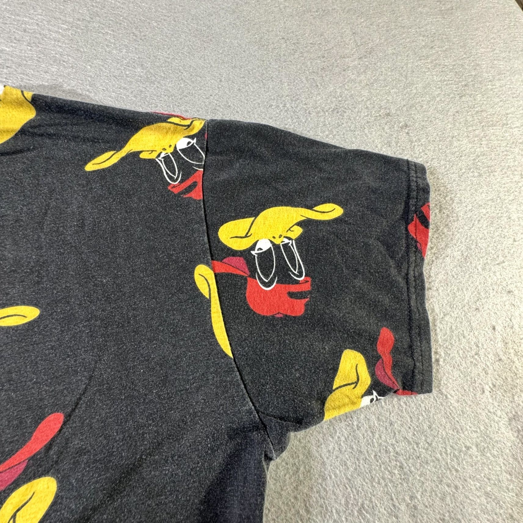 Vintage Looney Tunes Daffy Duck Shirt Mens Large All Over Print Cartoon Tee Classic Size US L / EU 52-54 / 3 - 3 Thumbnail