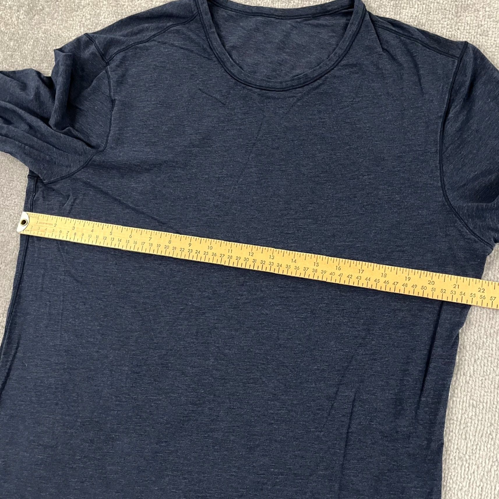 Lululemon Lululemon Shirt Mens L/XL Blue Everyday Essential Crew Neck Casual Athleisure Shirt Mens L Regular Blue Crew Neck Athleisure Size US L / EU 52-54 / 3 - 5 Thumbnail
