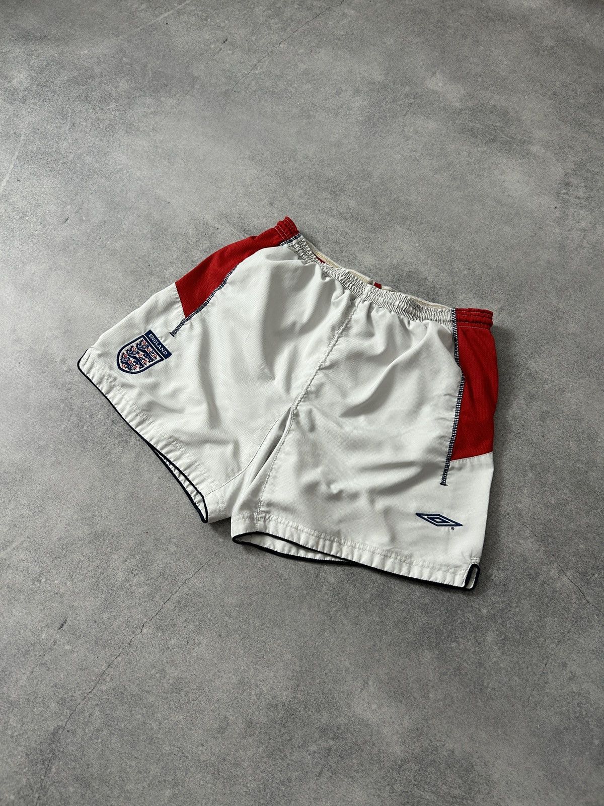 Umbro Vintage Umbro x England 🏴󠁧󠁢󠁥󠁮󠁧󠁿 soccer shorts mens Size US 32 / EU 48 - 1 Thumbnail