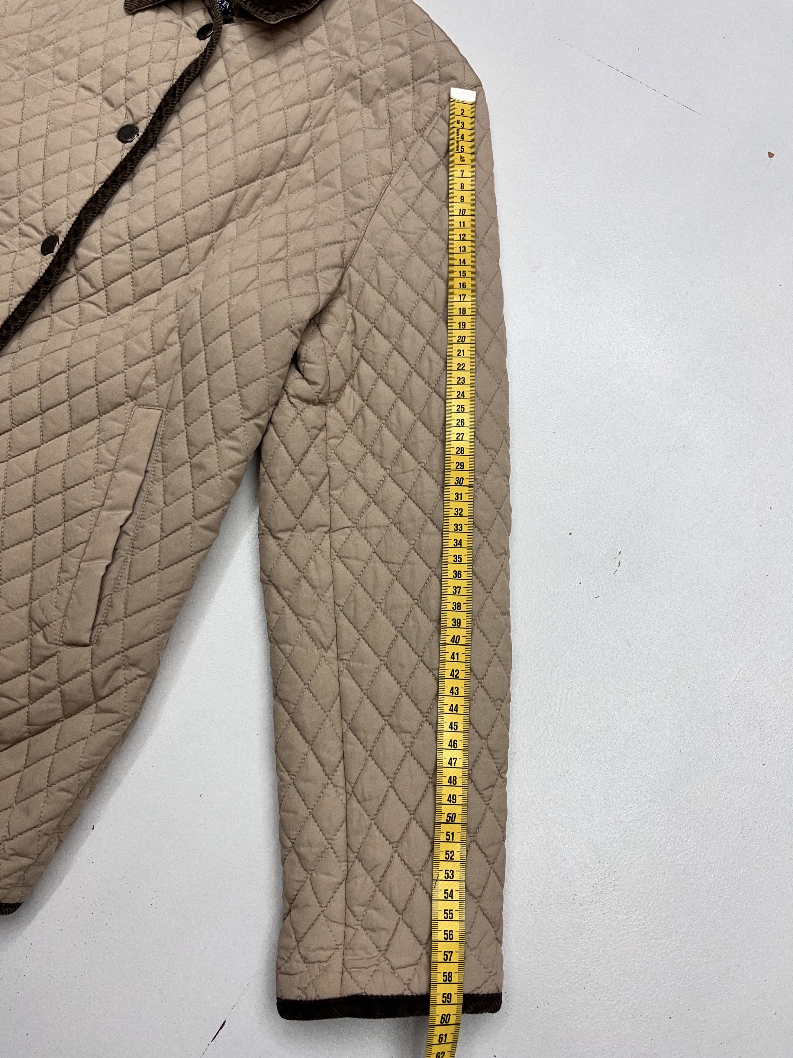 Burberry Burberry Quilted Jacket Beige Size M / US 6-8 / IT 42-44 - 11 Thumbnail