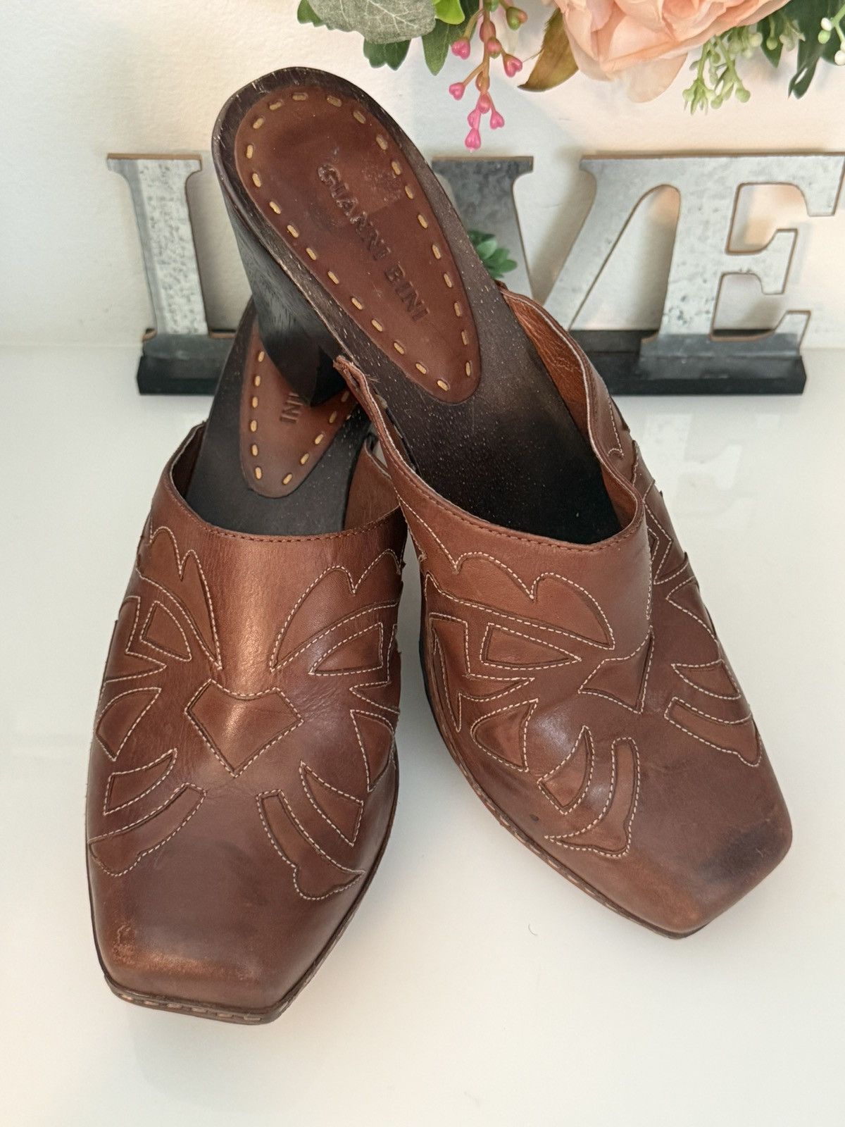 Vintage Gianni Bini Brown Tooled Leather Clogs/Mules 9.5 Western Sq Size US 9.5 / IT 39.5 - 8 Thumbnail