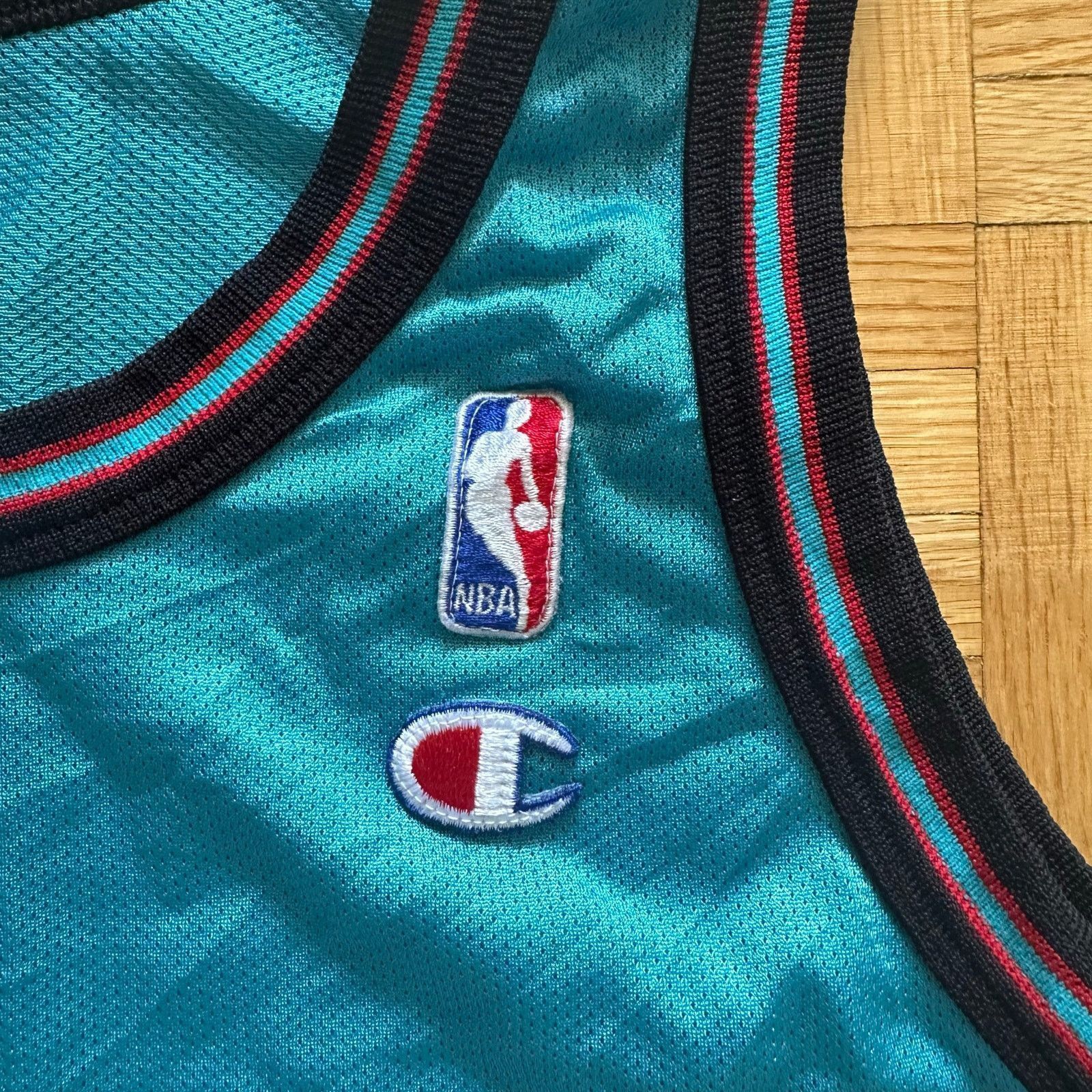 Champion Vintage Champion Blank Vancouver Grizzlies Jersey Size 40 Size US S / EU 44-46 / 1 - 4 Thumbnail