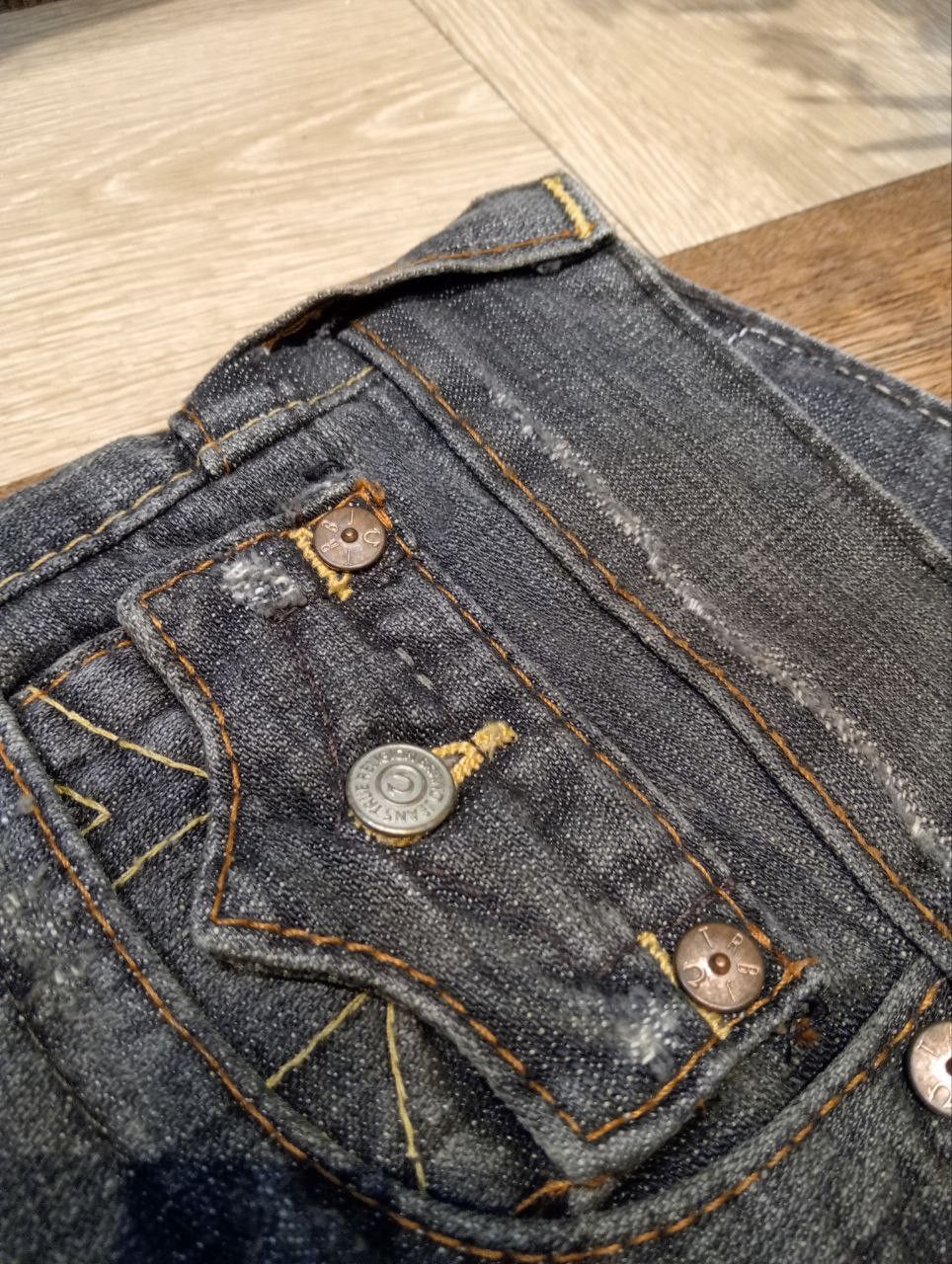 True Religion TRUE RELIGION JOEY FLARED DENIM JEANS - SIZE 29 Size US 29 - 6 Thumbnail