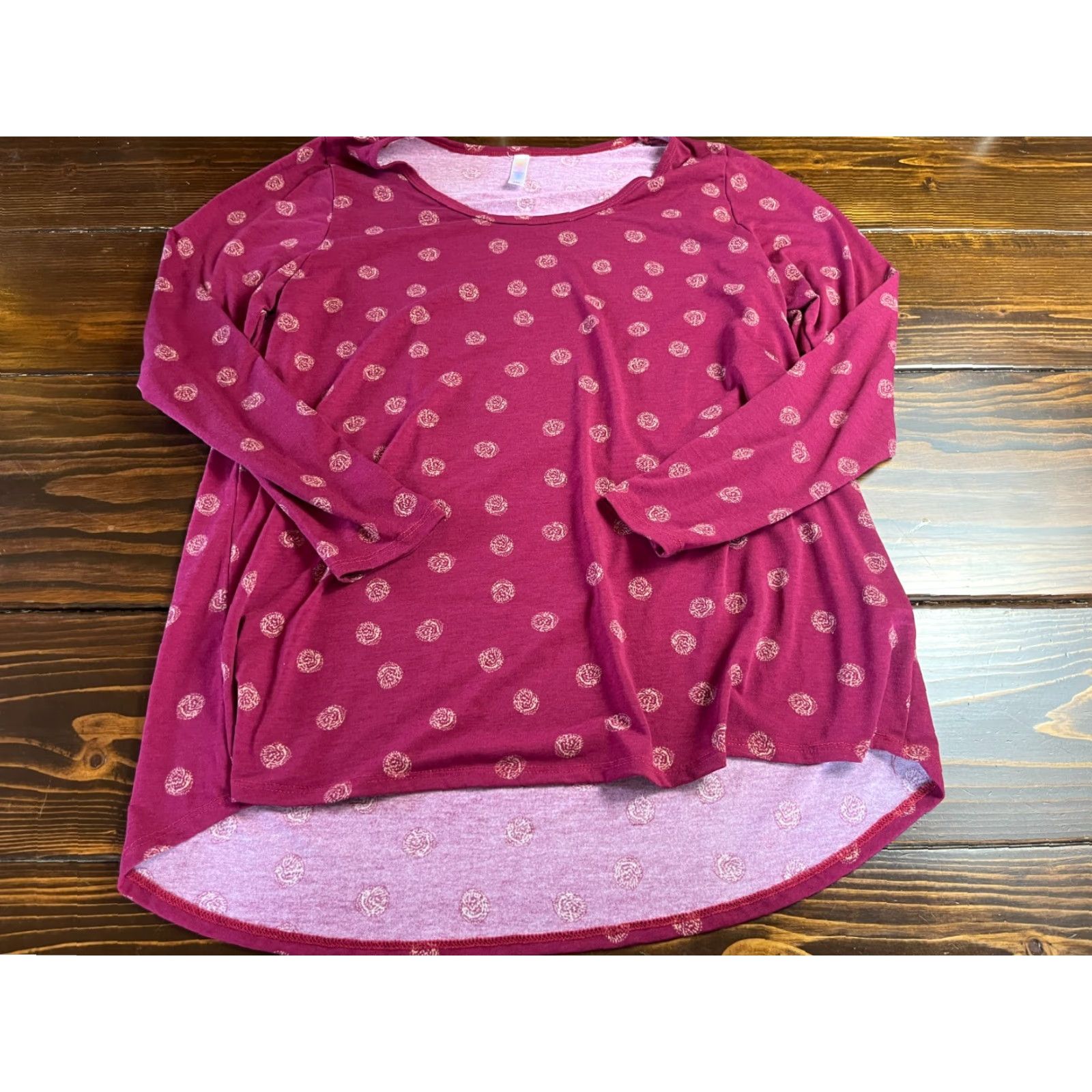 Vintage **LuLaRoe Women's Plus Size 2XL Maroon Polka Dot Long Sleeve Shirt** User: LuLaRoe Women's Plus Size 2XL Maroon Polka Dot Long Sleeve Shirt Size XXL / US 16-18 / IT 52-54 - 2 Thumbnail