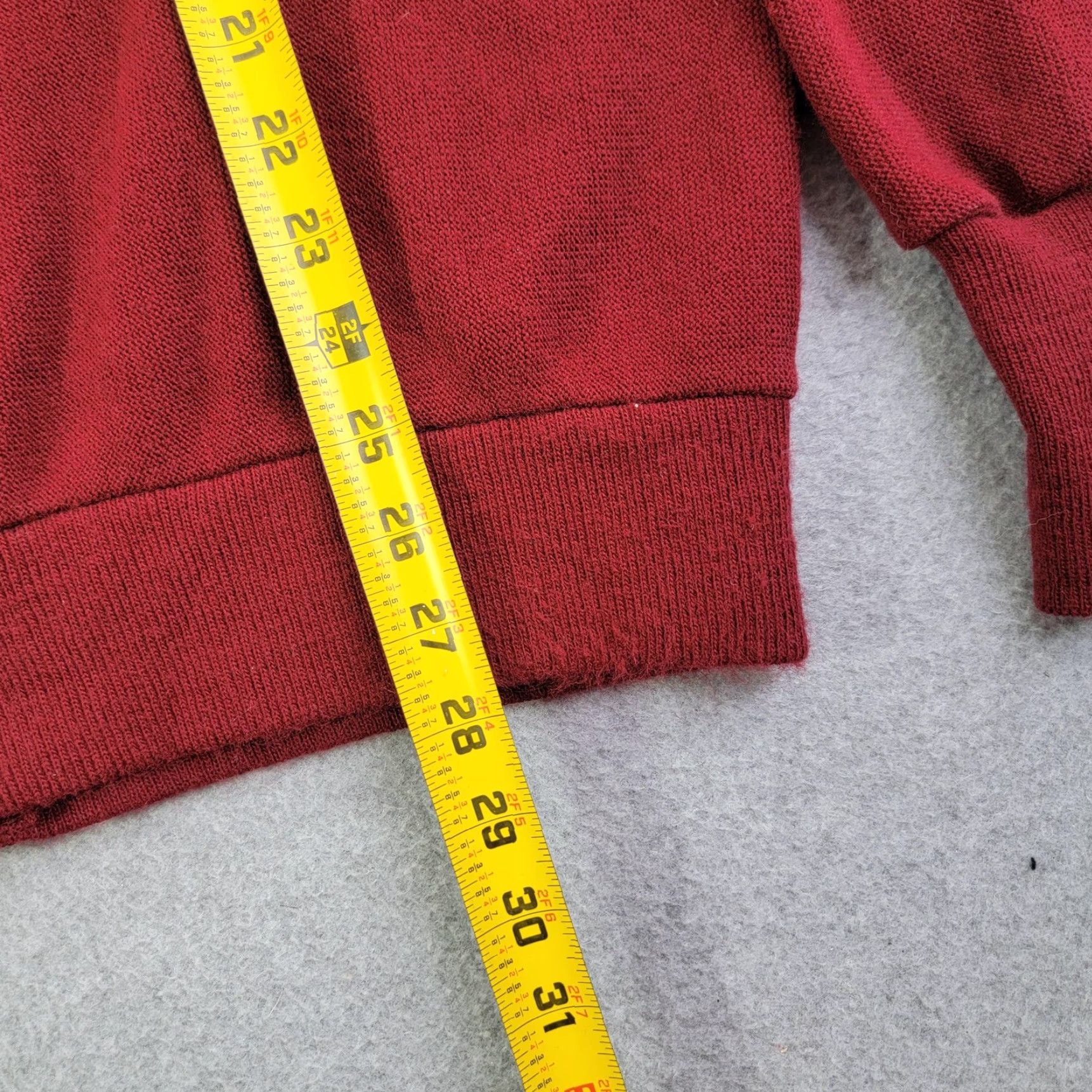 Izod VINTAGE IZOD Cardigan Mens XLT Red Collarless V-Neck Embroidered Logo Made In USA Size US XL / EU 56 / 4 - 5 Thumbnail