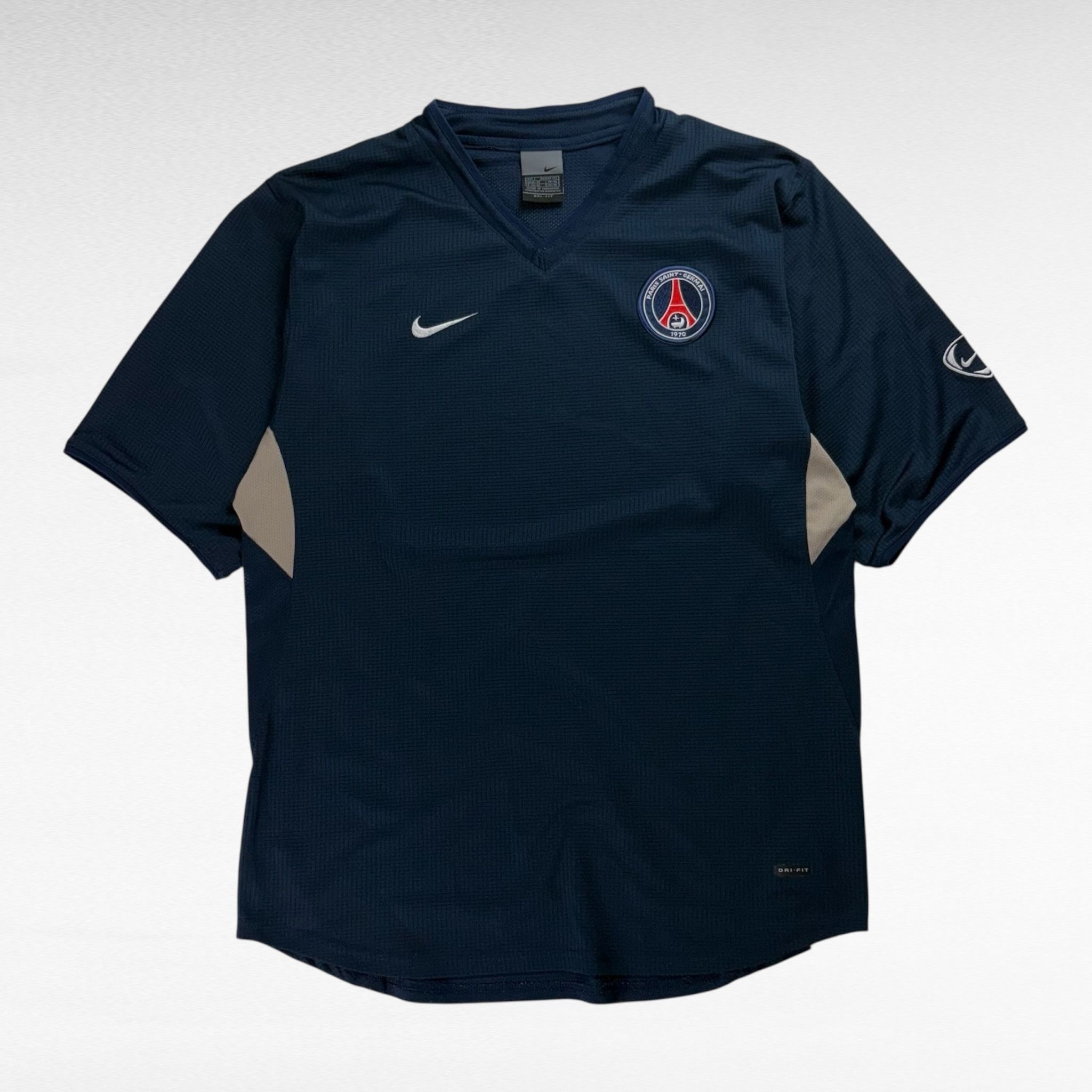 Nike Nike 00s Shirt Size S Size US S / EU 44-46 / 1 - 1 Thumbnail