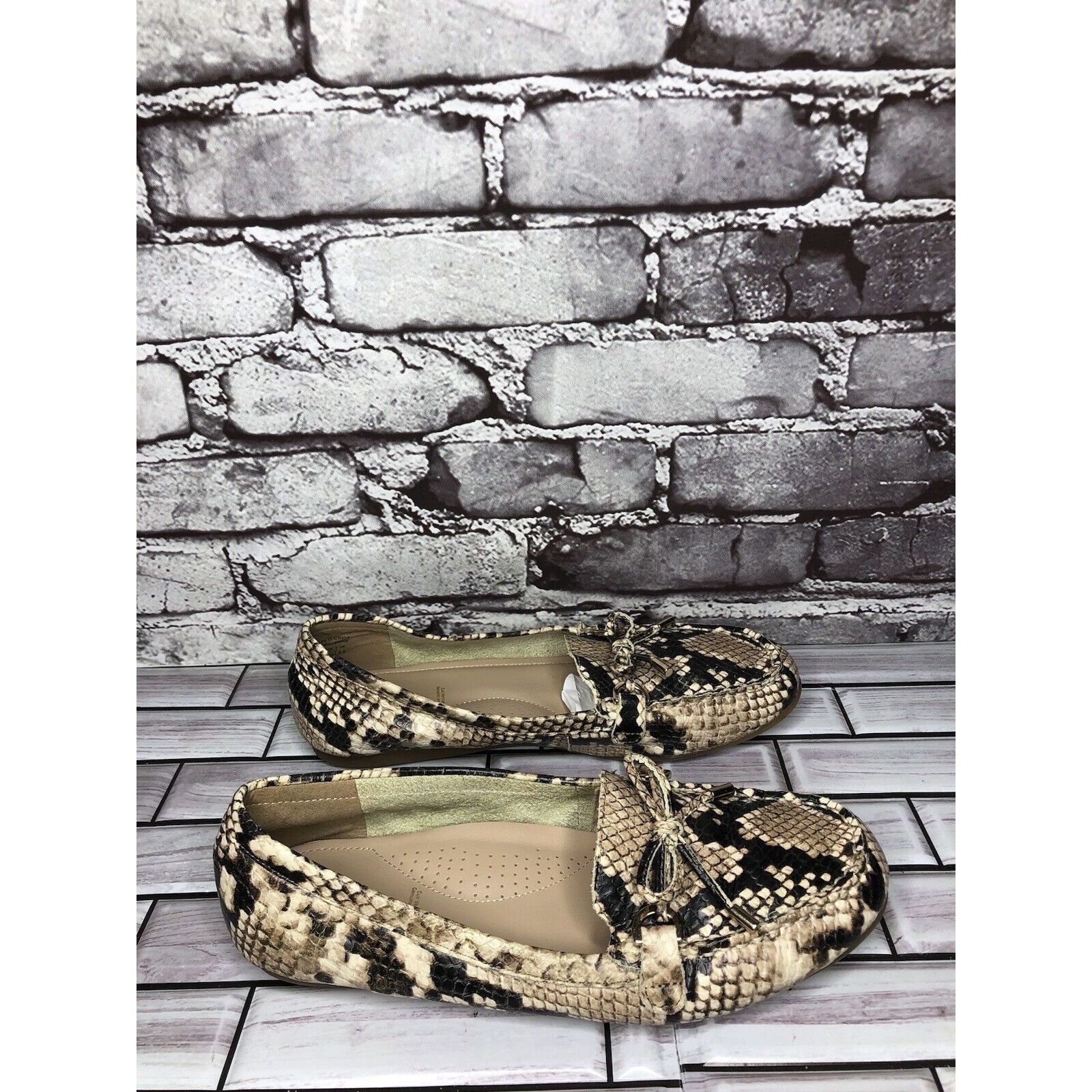 Aldo Aldo Cream Snake Skin Print Bow Leather Mocs Driving Shoes W Size US 7.5 / IT 37.5 - 15 Thumbnail