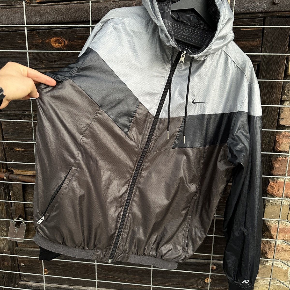Nike Vintage Nike Jacket 2in1 Nylon Drill Y2k Style Hip Hop Sport Size US L / EU 52-54 / 3 - 7 Thumbnail