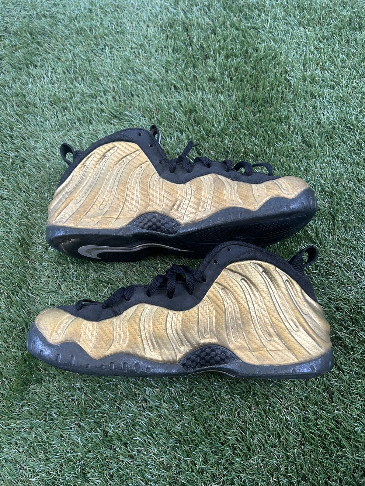 Nike Nike Air Foamposite “Metallic Gold” Size US 12.5 / EU 45-46 - 2 Thumbnail