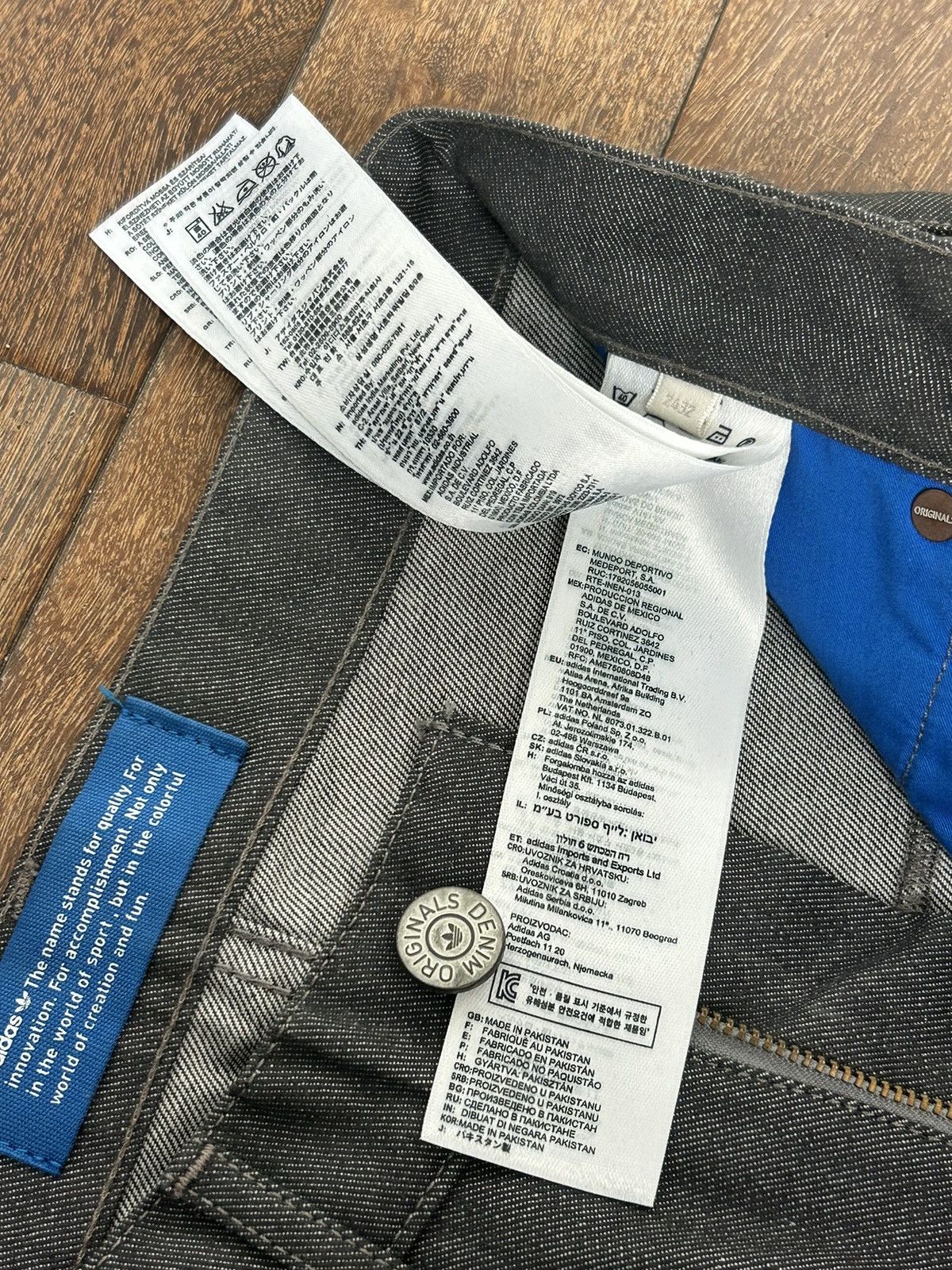 Adidas × Designer × Yeezy Adidas Original Barrel Leg Denim Pants Size US 26 / EU 42 - 14 Thumbnail
