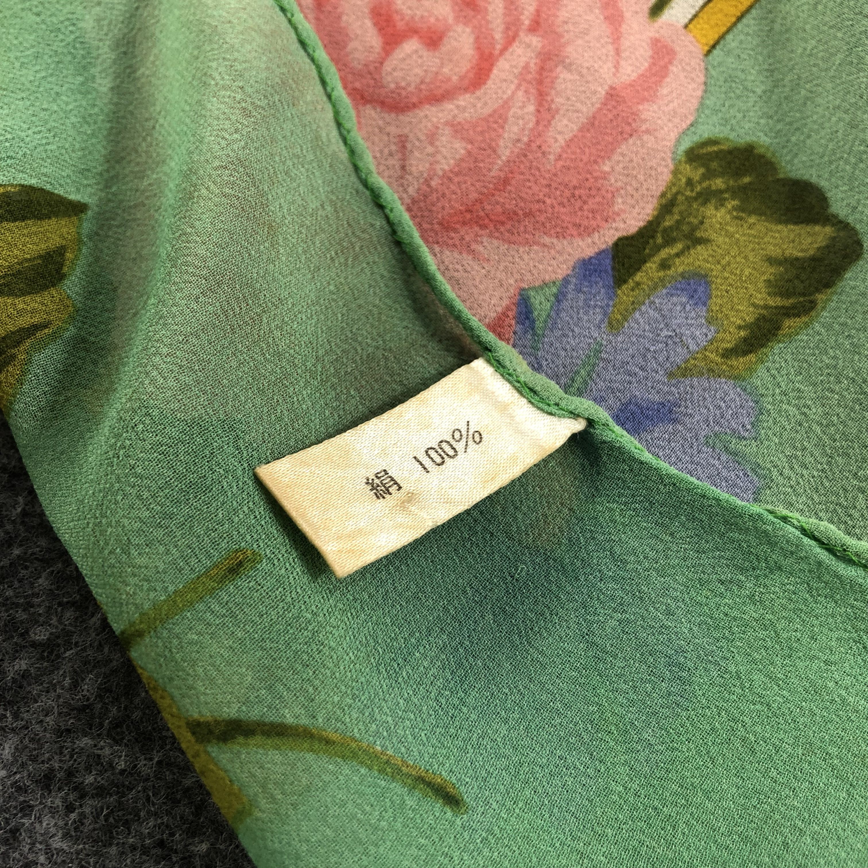 Japanese Brand Mai Gold Slit Thread Silk Scarf M834 Size ONE SIZE - 10 Thumbnail