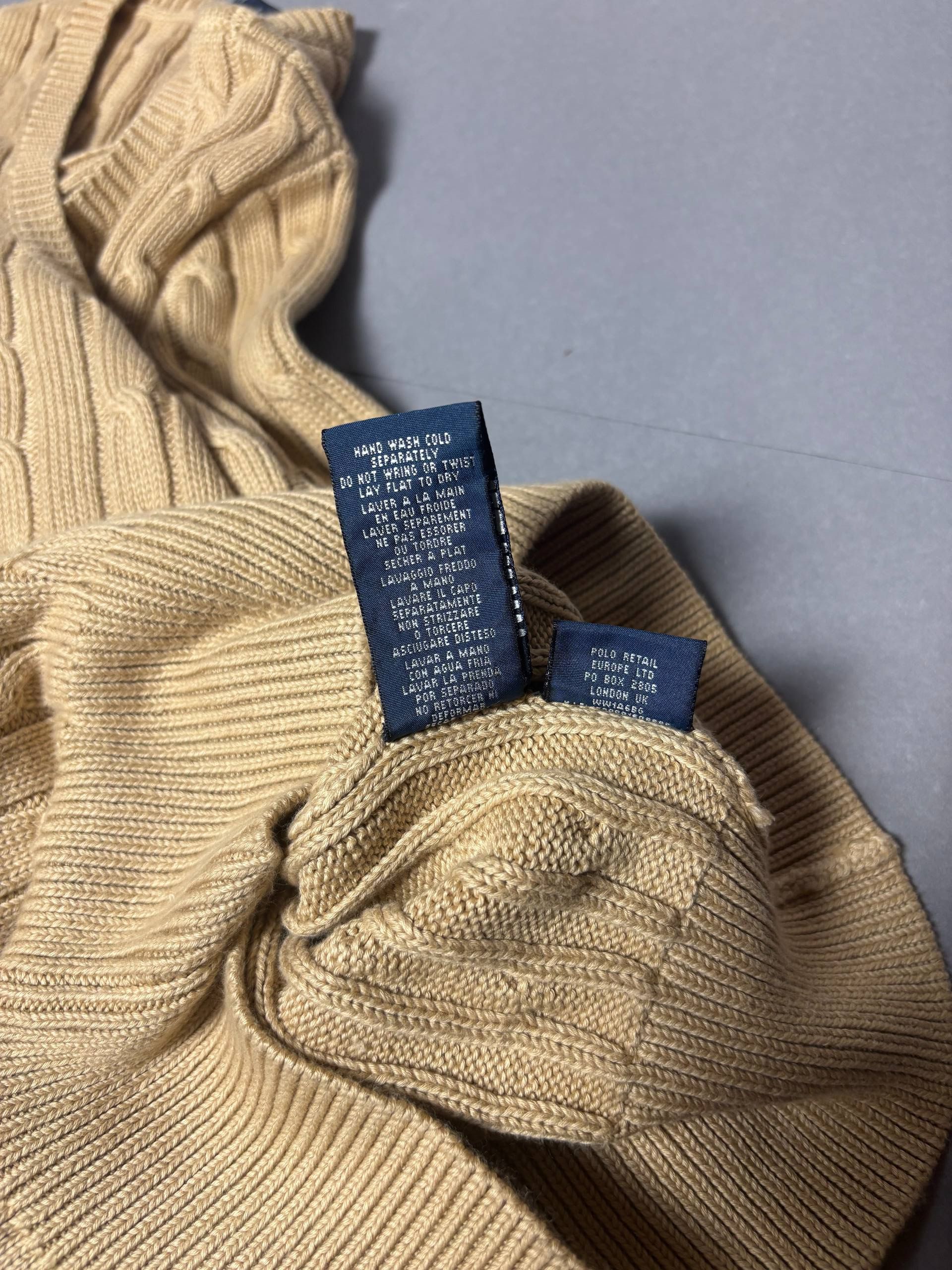 Polo Ralph Lauren Vintage Woman's Polo Ralph Lauren Cable Knit V-Neck Sweater Size S / US 4 / IT 40 - 5 Thumbnail