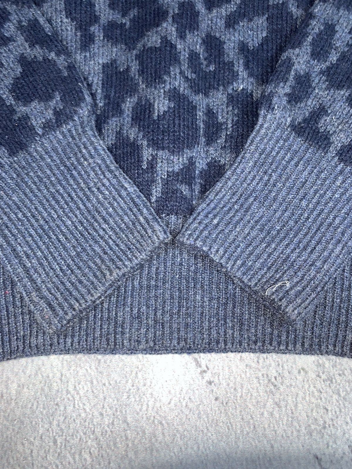 Japanese Brand Vintage Japanese coloured all over sweater streetwear sizeXS Size XS / US 0-2 / IT 36-38 - 7 Thumbnail