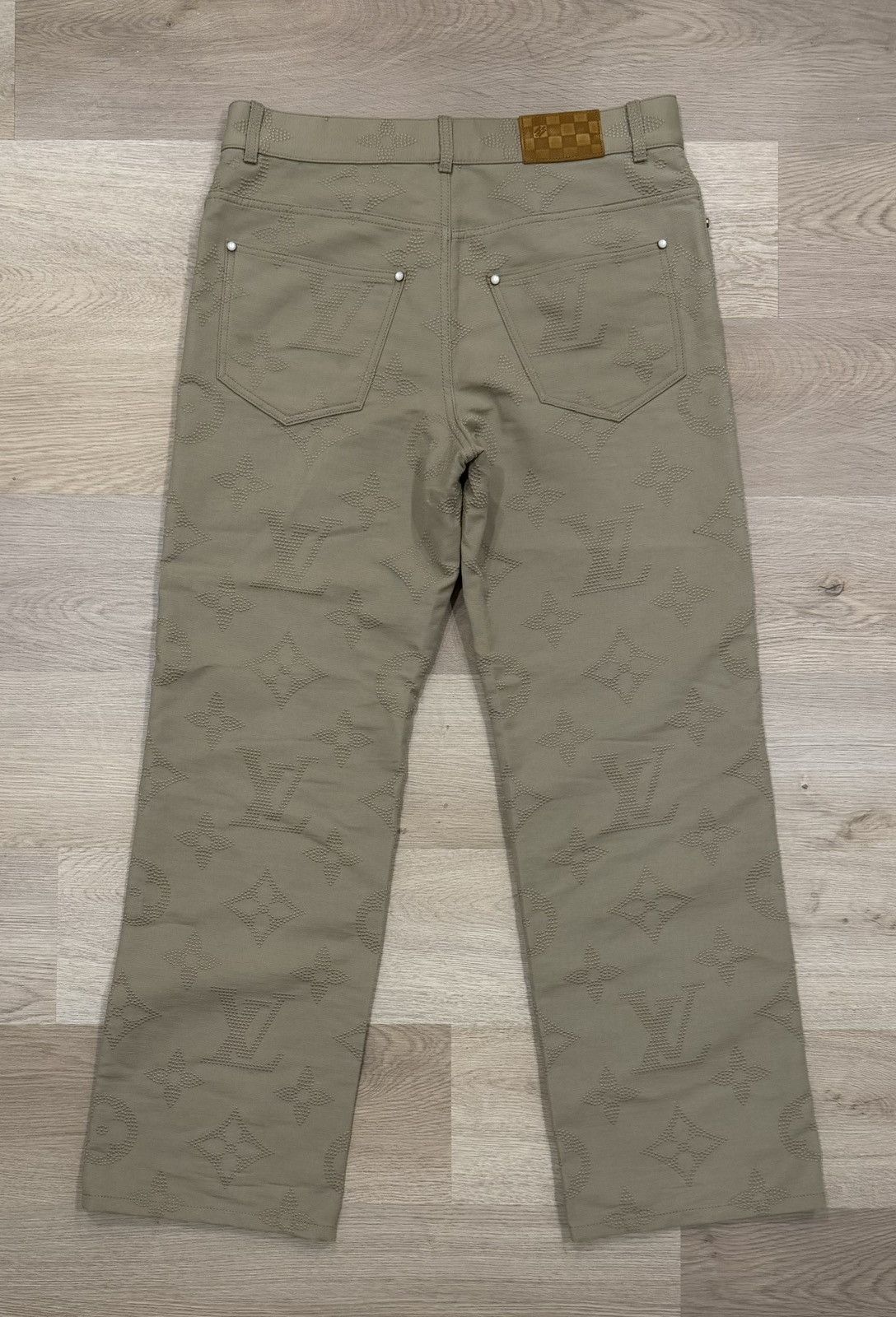 Louis Vuitton Louis Vuitton 2025 Embroidered Skate Pants Size 34 Khaki Size US 34 / EU 50 - 2 Thumbnail