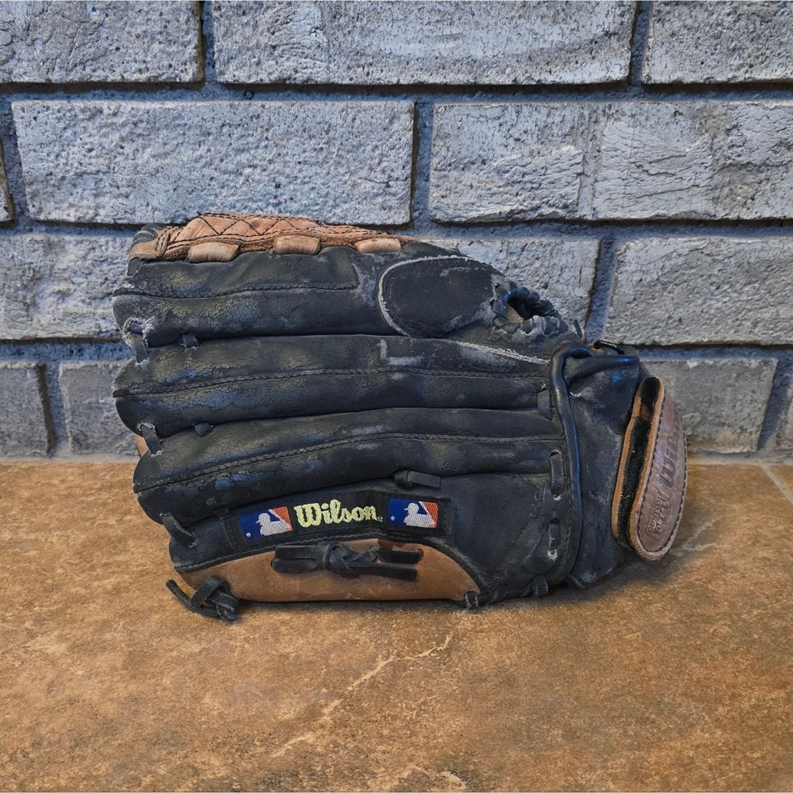 Other Black Brown | WILSON | Pro Select A2476 Glove Size ONE SIZE - 1 Thumbnail