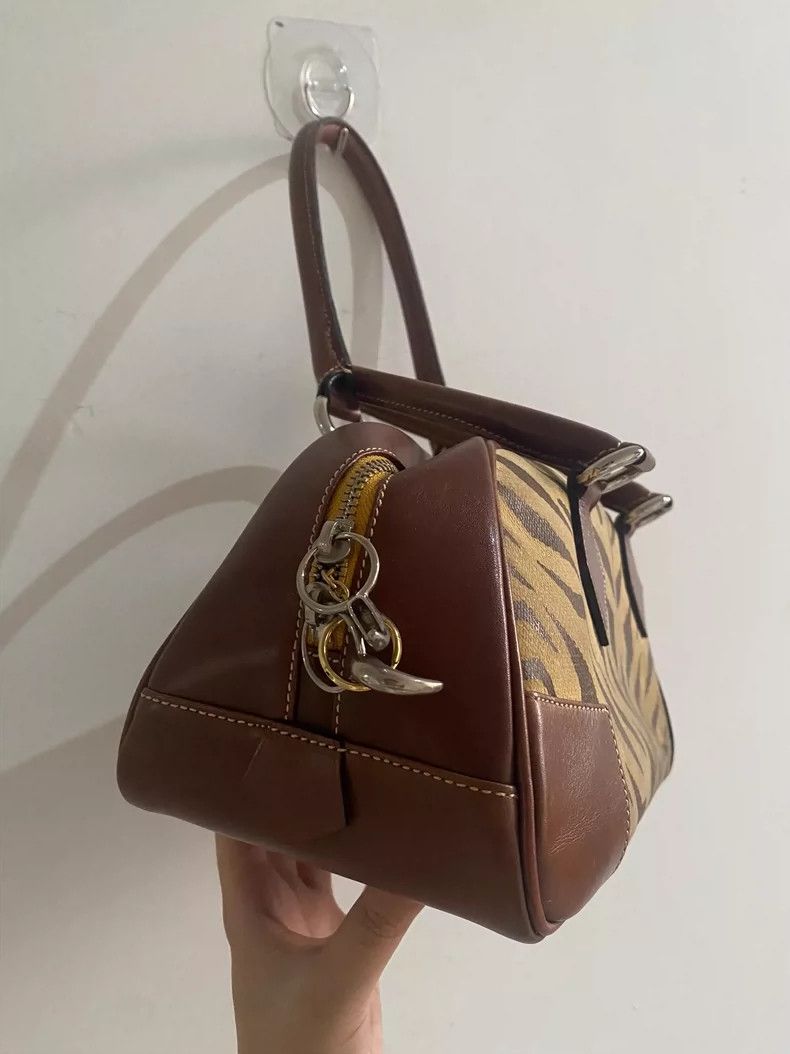 Vivienne Westwood Vivienne Westwood size os Retro zebra print handbag Size ONE SIZE - 4 Thumbnail
