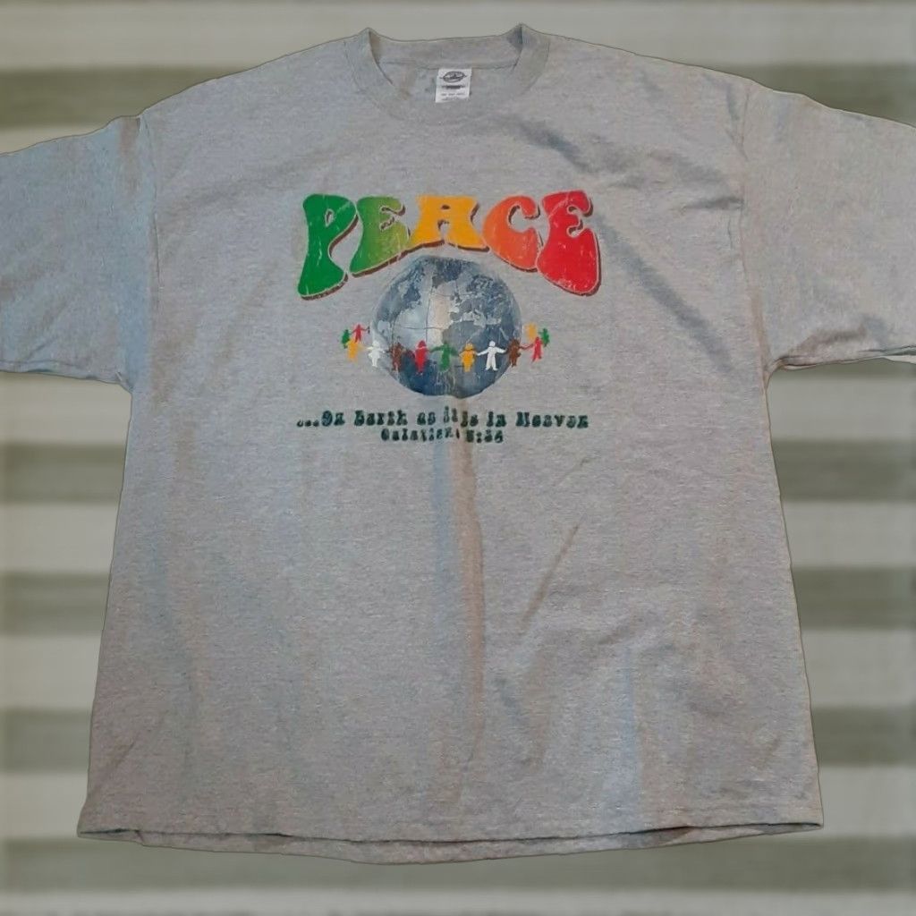 Vintage VINTAGE Peace on Earth T-Shirt 2XL Mens Grey 30in long 23in pit to pit Regular size Delta Pro Weight Pre-owned Size US XXL / EU 58 / 5 - 1 Thumbnail