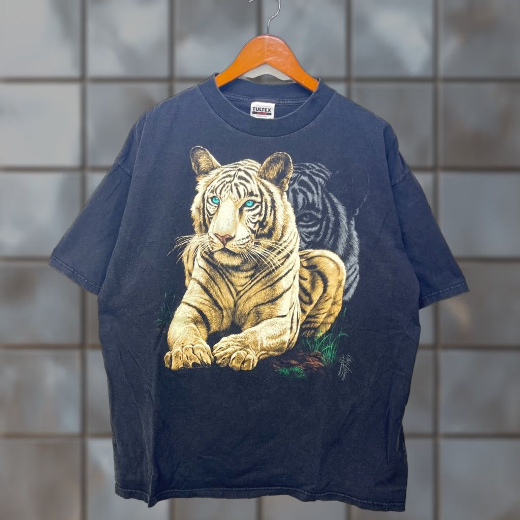 Vintage VINTAGE Tiger Animal Nature Sun T Shirt 2XL Zoo Shirt Men Black 90s Logo Size US XXL / EU 58 / 5 - 1 Thumbnail
