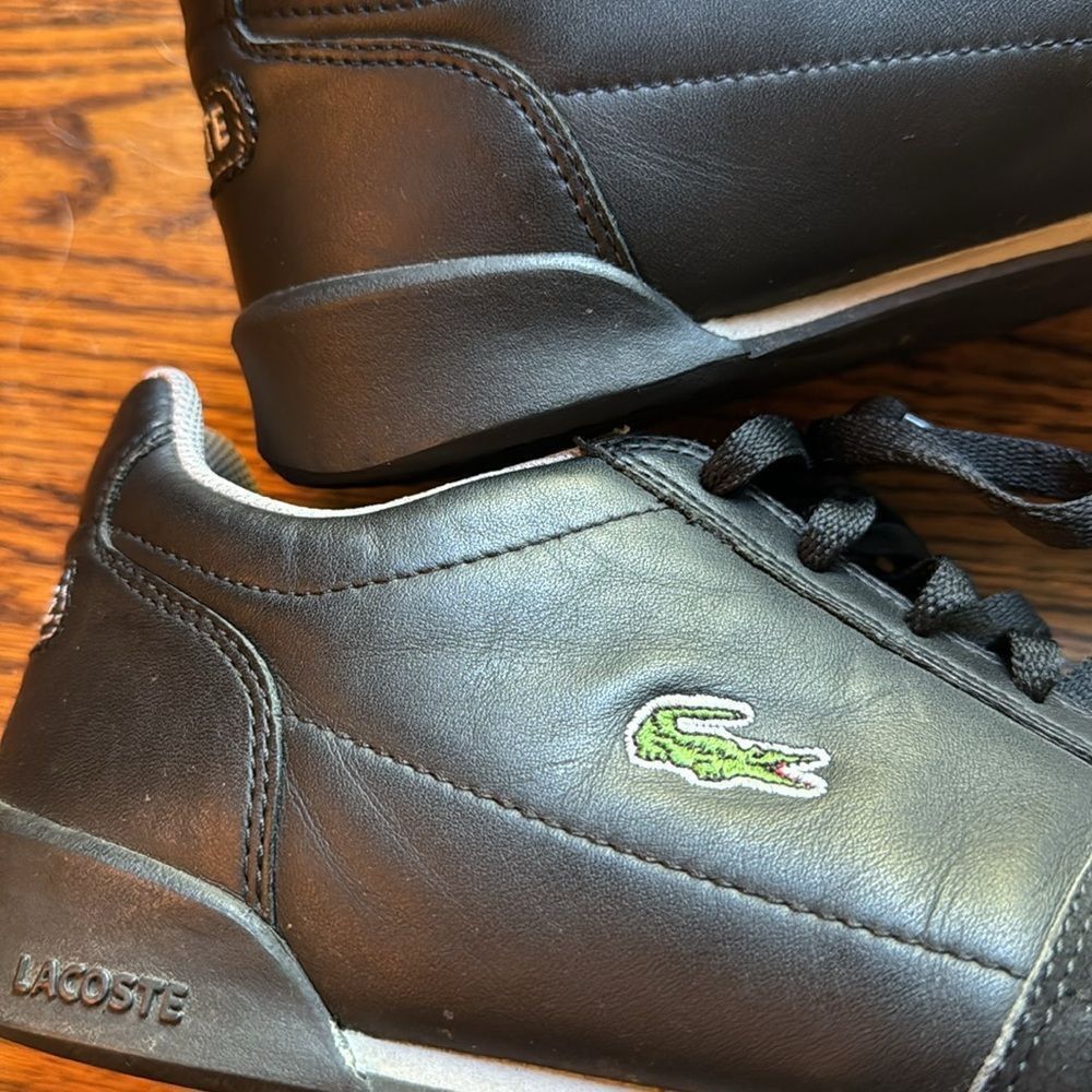 Lacoste Lacoste black leather/suede lace up low top embroidered log Size US 8 / EU 41 - 4 Thumbnail