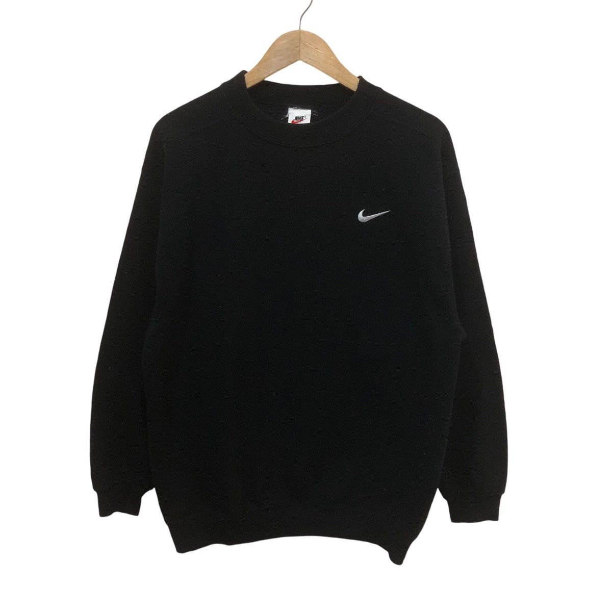 Nike × Vintage 90’ Nike Embroidery Small Logo Sweatshirt Size US L / EU 52-54 / 3 - 1 Thumbnail