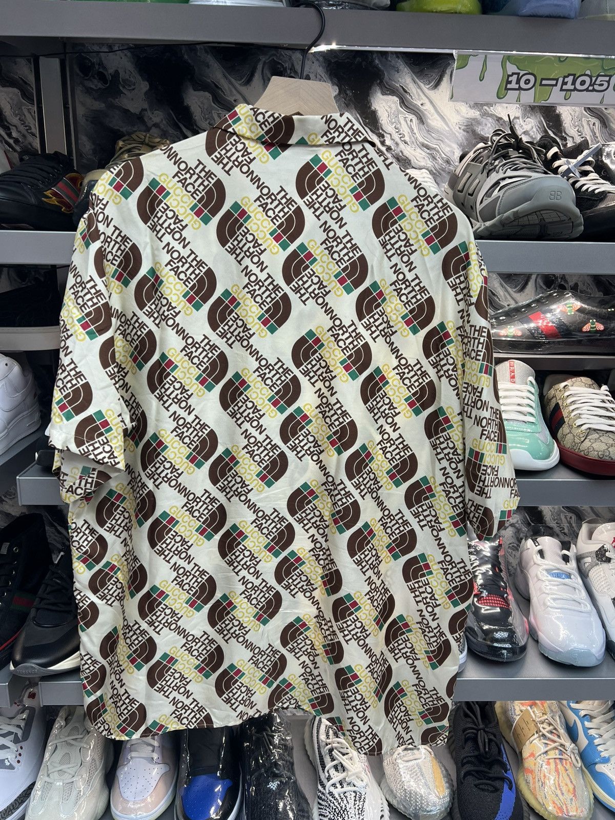 Gucci Gucci x Northface Silk Printed Shirt Size US L / EU 52-54 / 3 - 2 Thumbnail