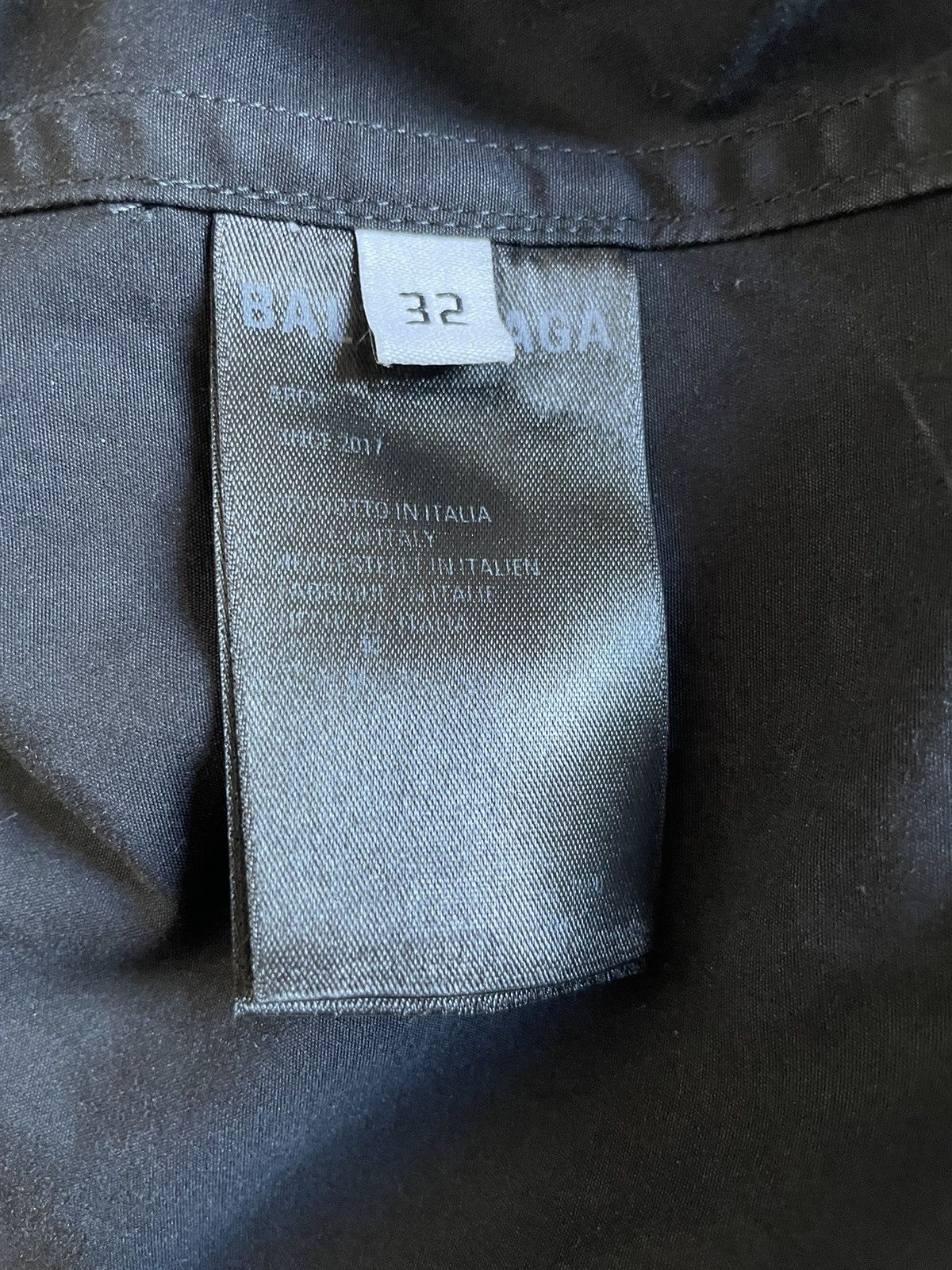 Balenciaga Balenciaga Cacoon Swings Button Down Shirt Black SS17 Size US M / EU 48-50 / 2 - 7 Thumbnail