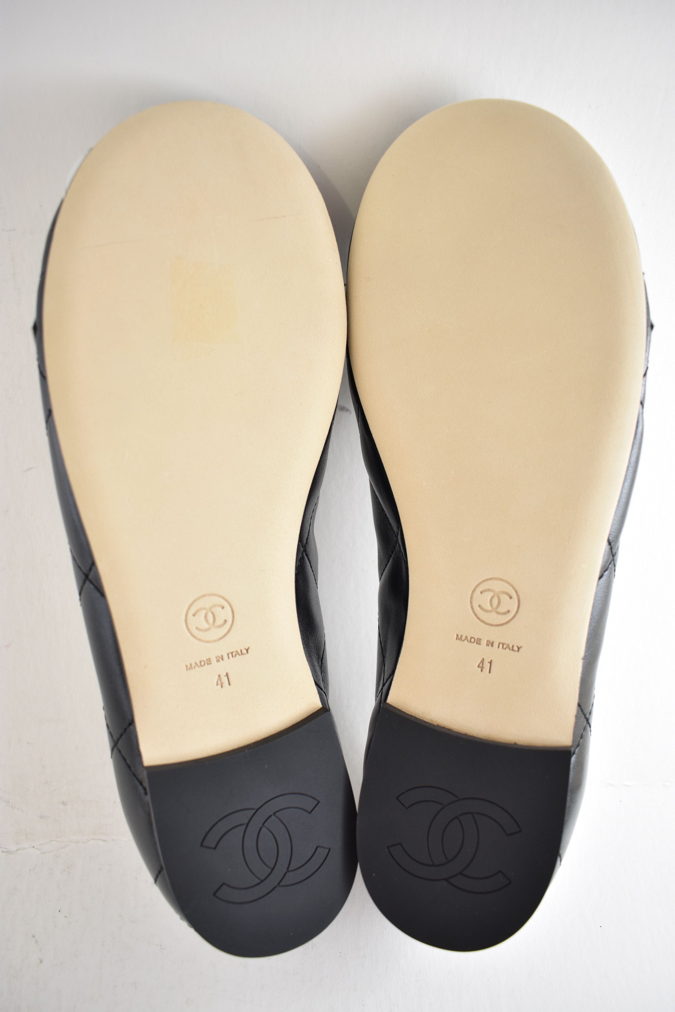 Chanel 26M Coco Beach Cambon White CC XL Ballet Ballerina Flat 41 Size US 11 / IT 41 - 24 Thumbnail