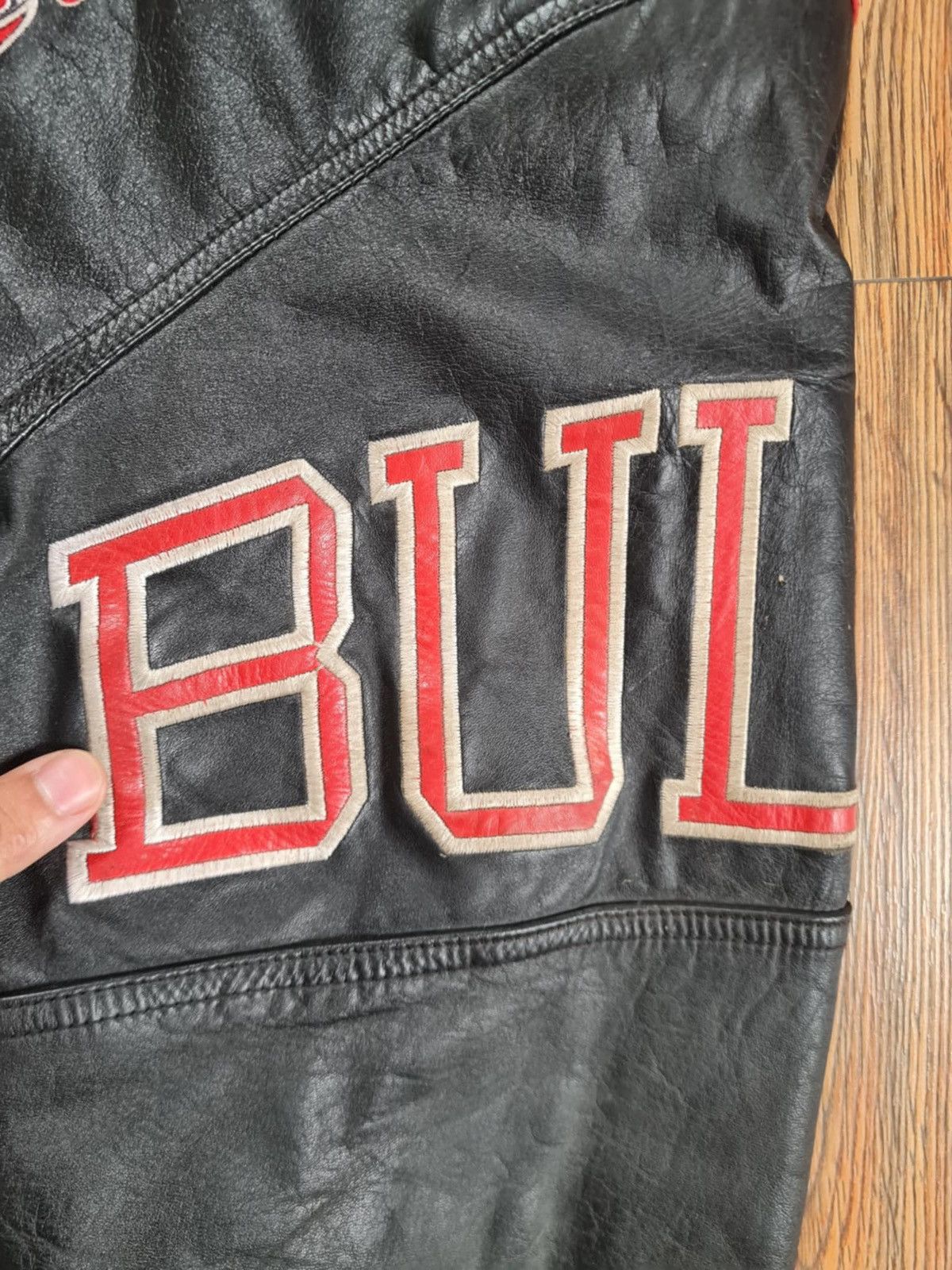Starter Vintage Pro Player Chicago Bulls leather bomber jacket Size US XL / EU 56 / 4 - 6 Thumbnail