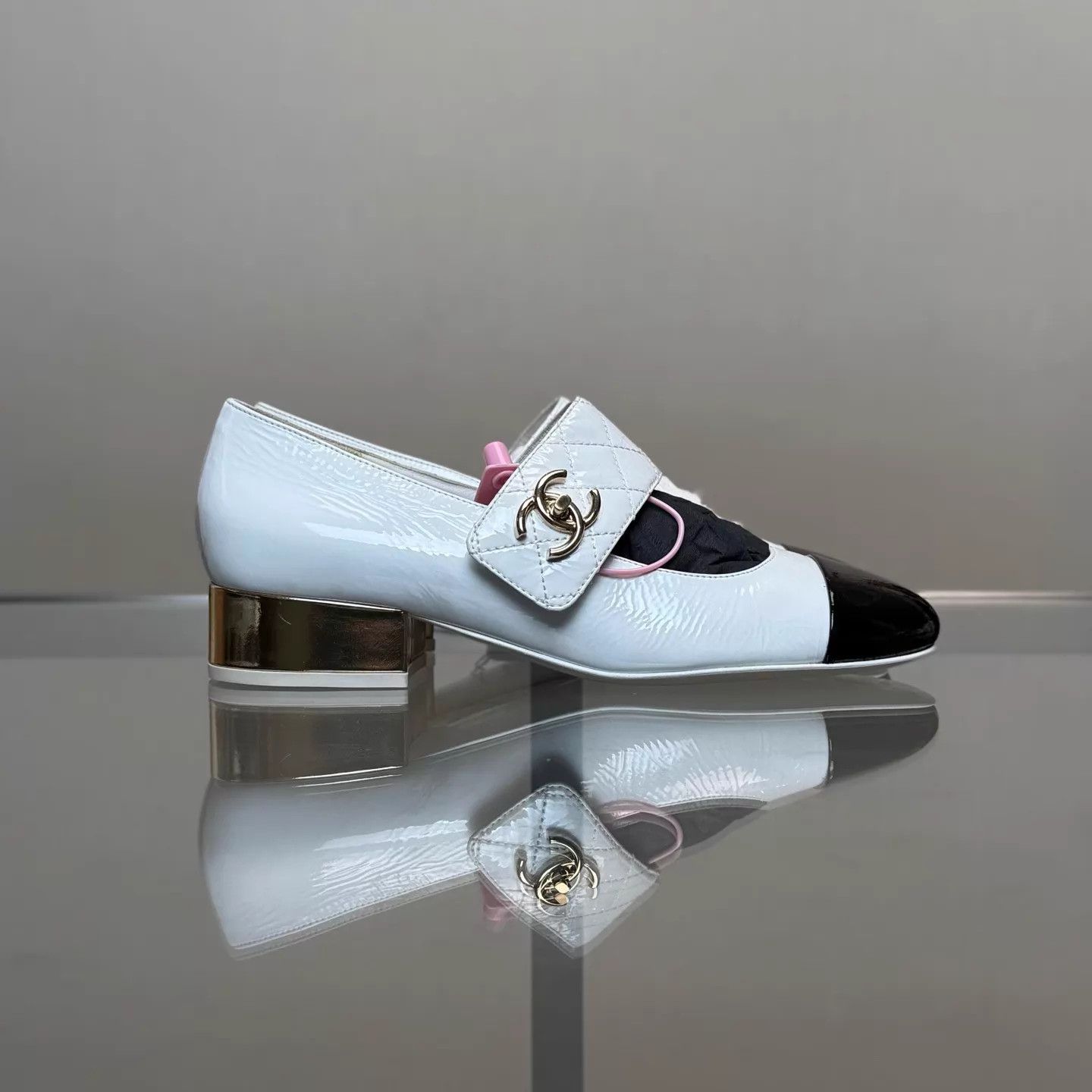 Chanel Chanel B&W Buckle Mary Janes 37.5 NIB Size US 7 / IT 37 - 3 Thumbnail