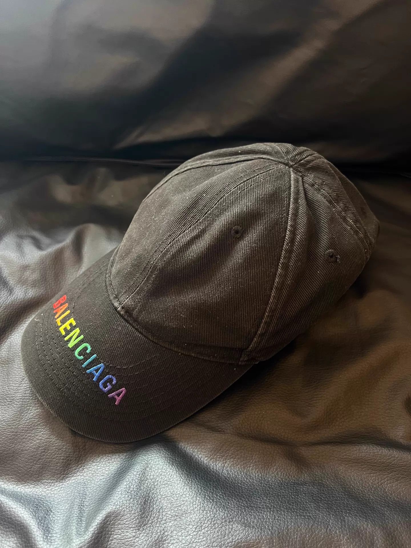 Balenciaga Balenciaga Logo Embroidered Unisex Baseball Cap L (Near New) Size ONE SIZE - 2 Thumbnail
