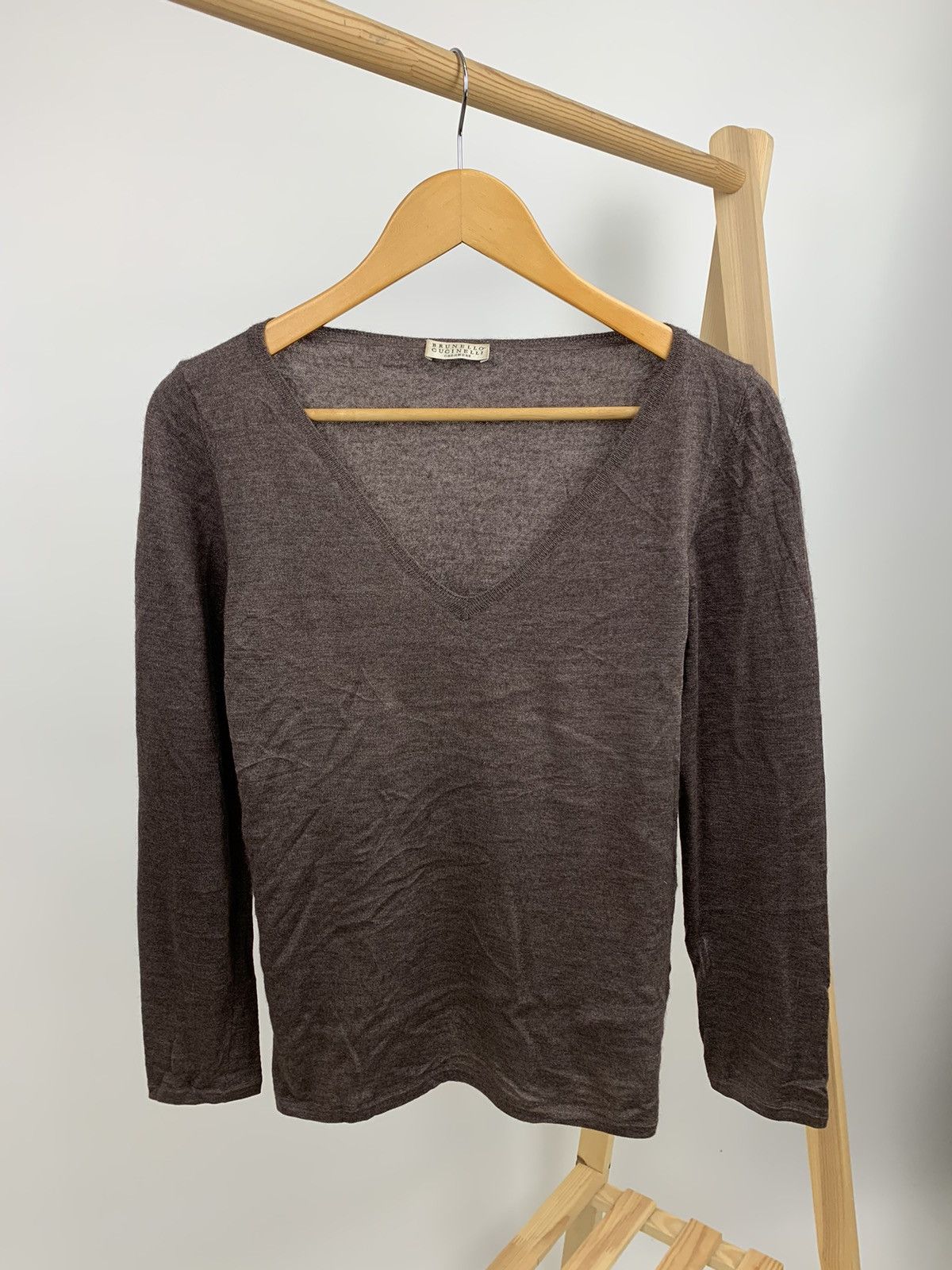 Brunello Cucinelli × Vintage Vintage Brunello Cucinelli Cashmere V-neck Jumper Sweater Size S / US 4 / IT 40 - 3 Thumbnail