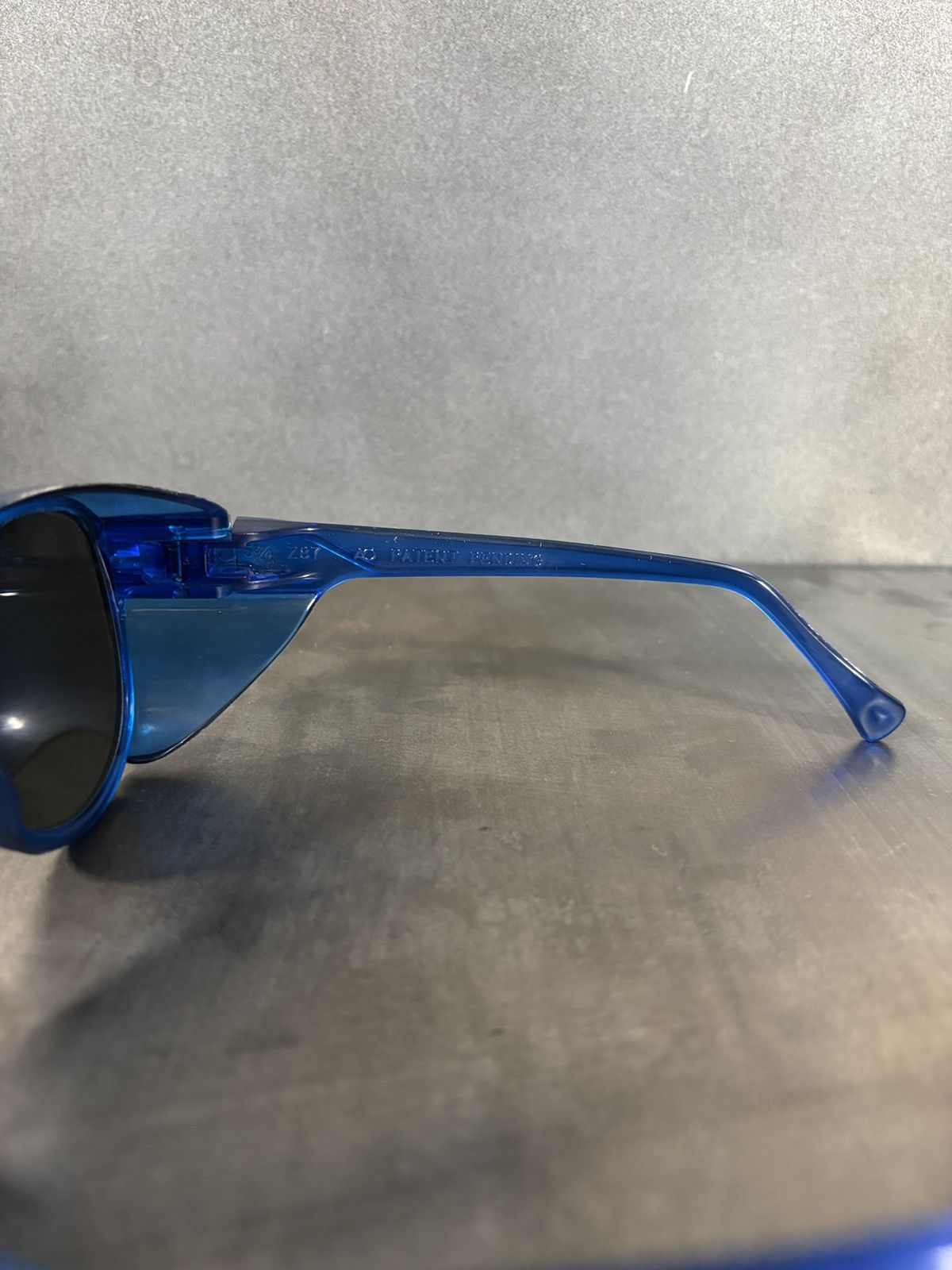 Vintage 1980s Vintage Sunglasses Safety Oversized Goop Aviator Blue Size ONE SIZE - 8 Thumbnail