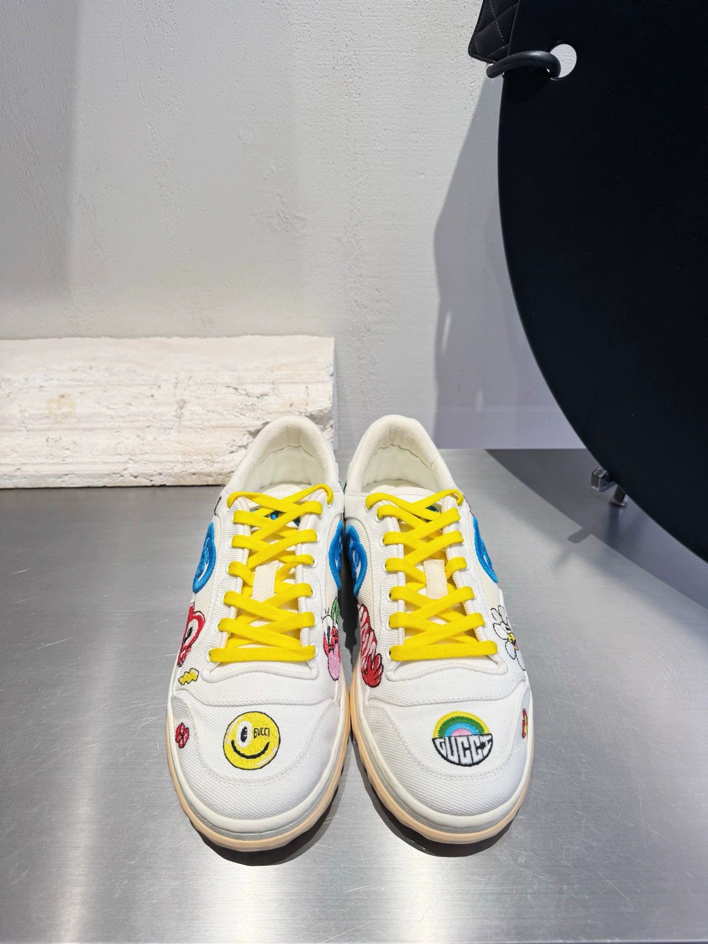 Gucci Gucci Mac80 Cartoon Sneakers US 5 Size US 5 / IT 35 - 1 Thumbnail