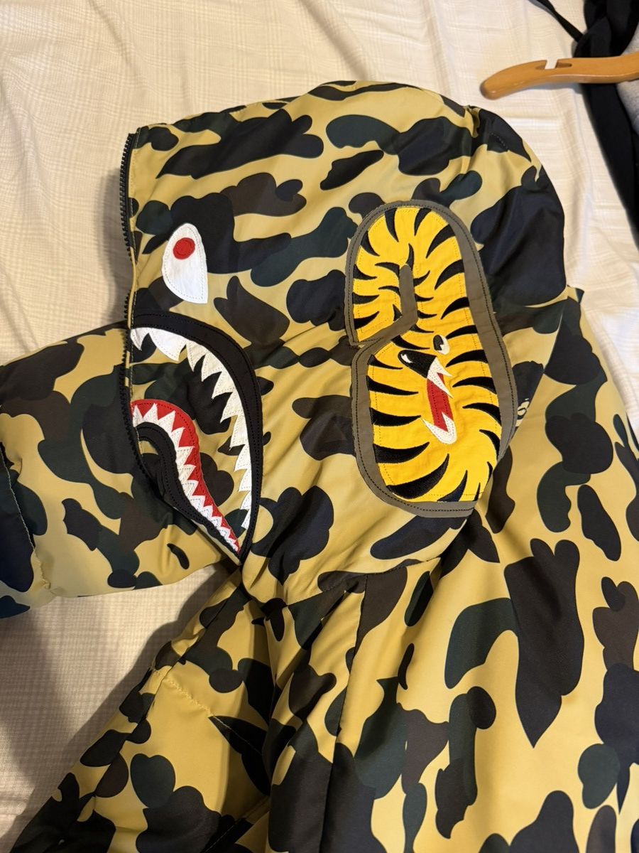Bape A bathing ape BAPE shark camo down puffer jacket Size US L / EU 52-54 / 3 - 3 Thumbnail