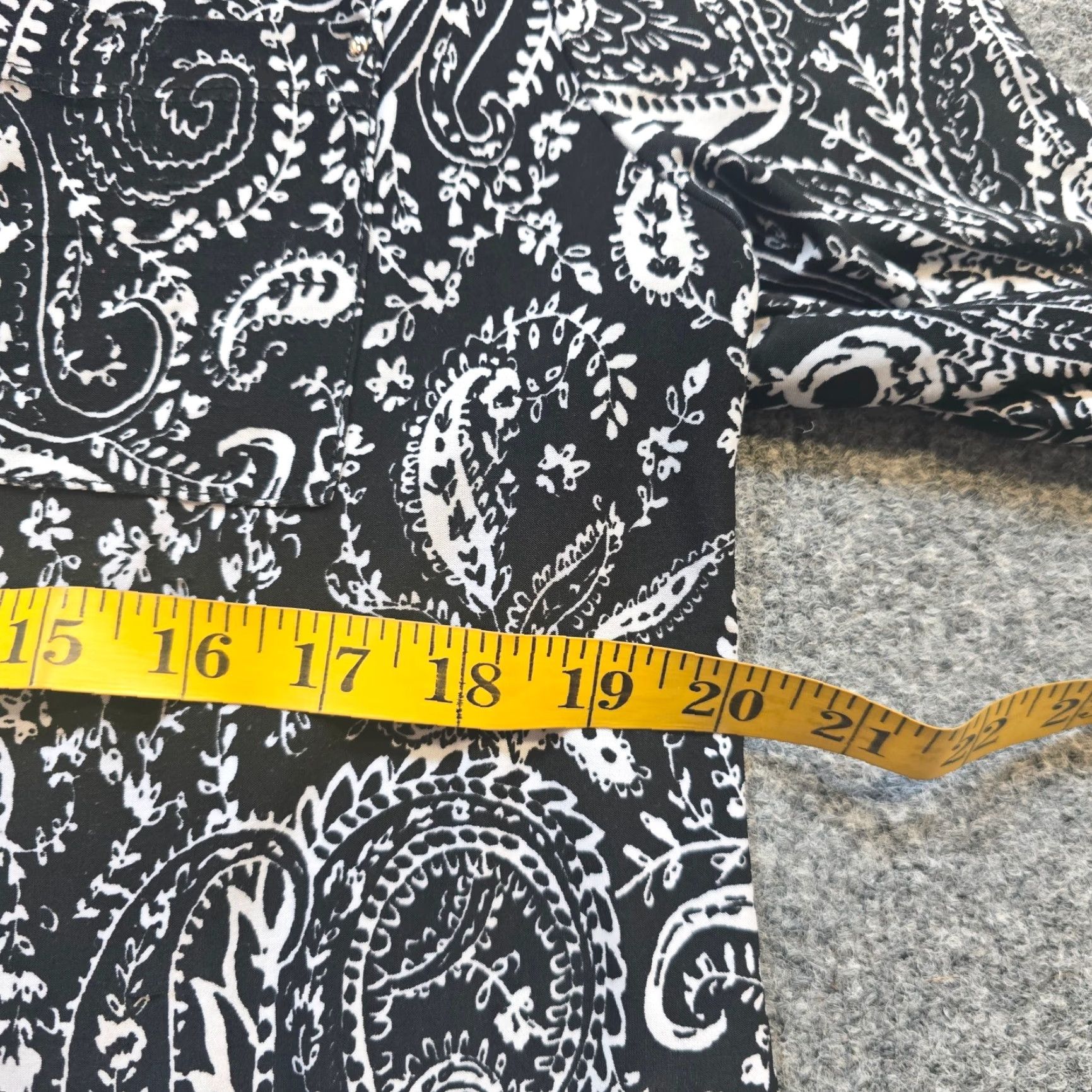 Vintage Cocomo Womens Blouse Shirt Black Paisley 3/4 Sleeve V-Neck Stretchy Polyester Spandex Size L / US 10 / IT 46 - 6 Thumbnail