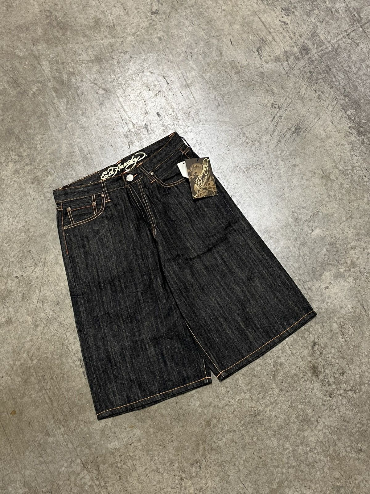 Ed Hardy × Vintage Ed hardy y2k jorts 2007 denim embroidered skater rare Size US 32 / EU 48 - 8 Thumbnail
