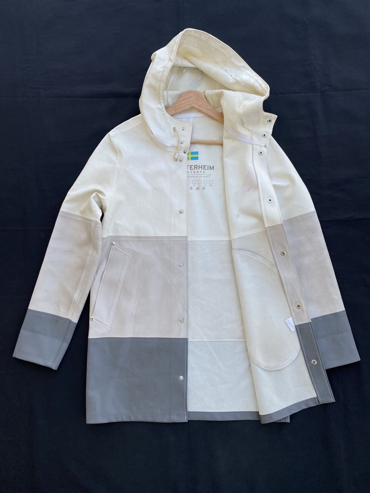 Stutterheim Rare Stutterheim Stockholm raincoat three-shade color scheme Size US M / EU 48-50 / 2 - 9 Thumbnail