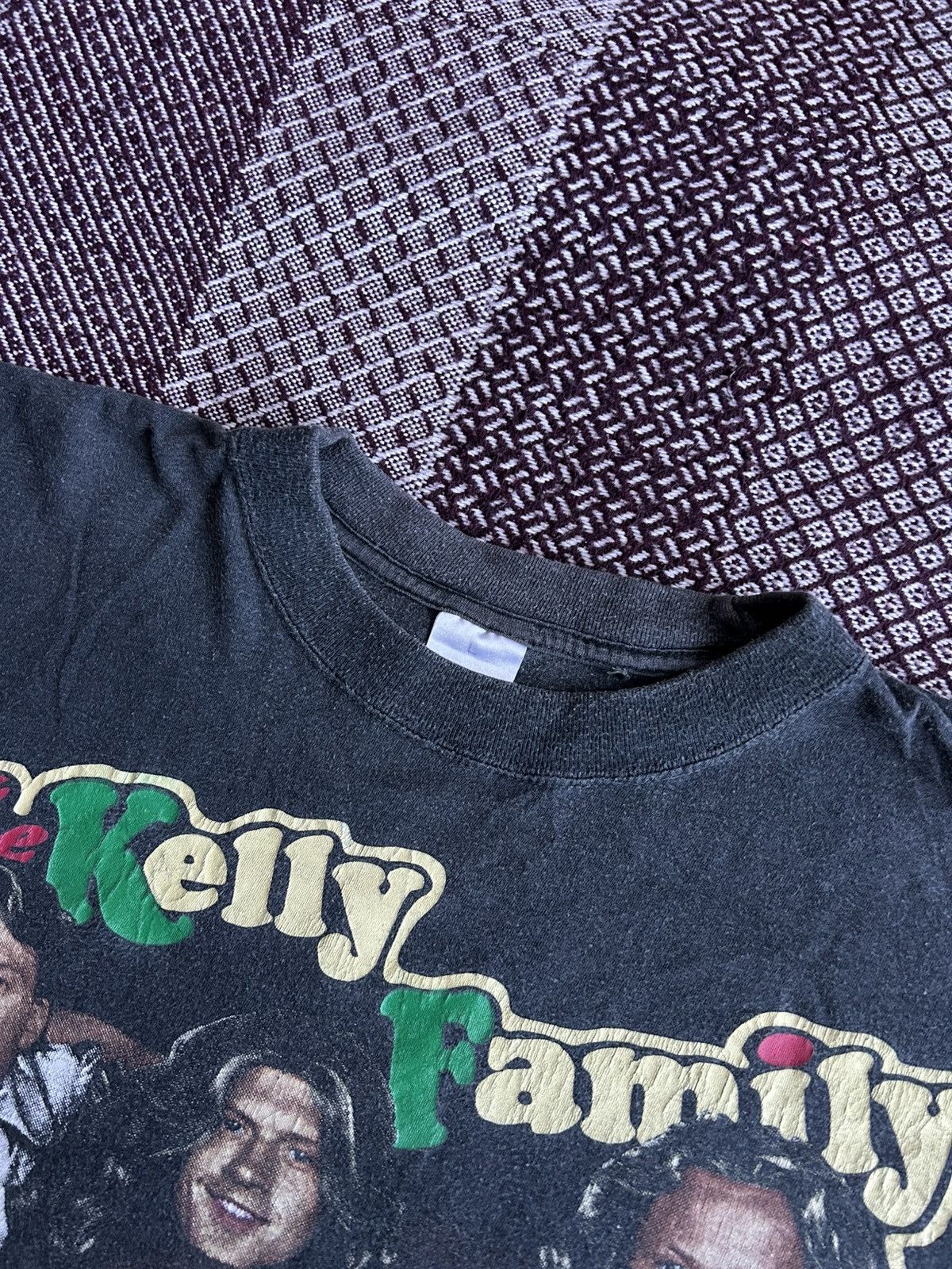 Vintage Vintage Merch The Kelly Family Face Printed 90s Tee Rare Y2K Size US L / EU 52-54 / 3 - 9 Thumbnail