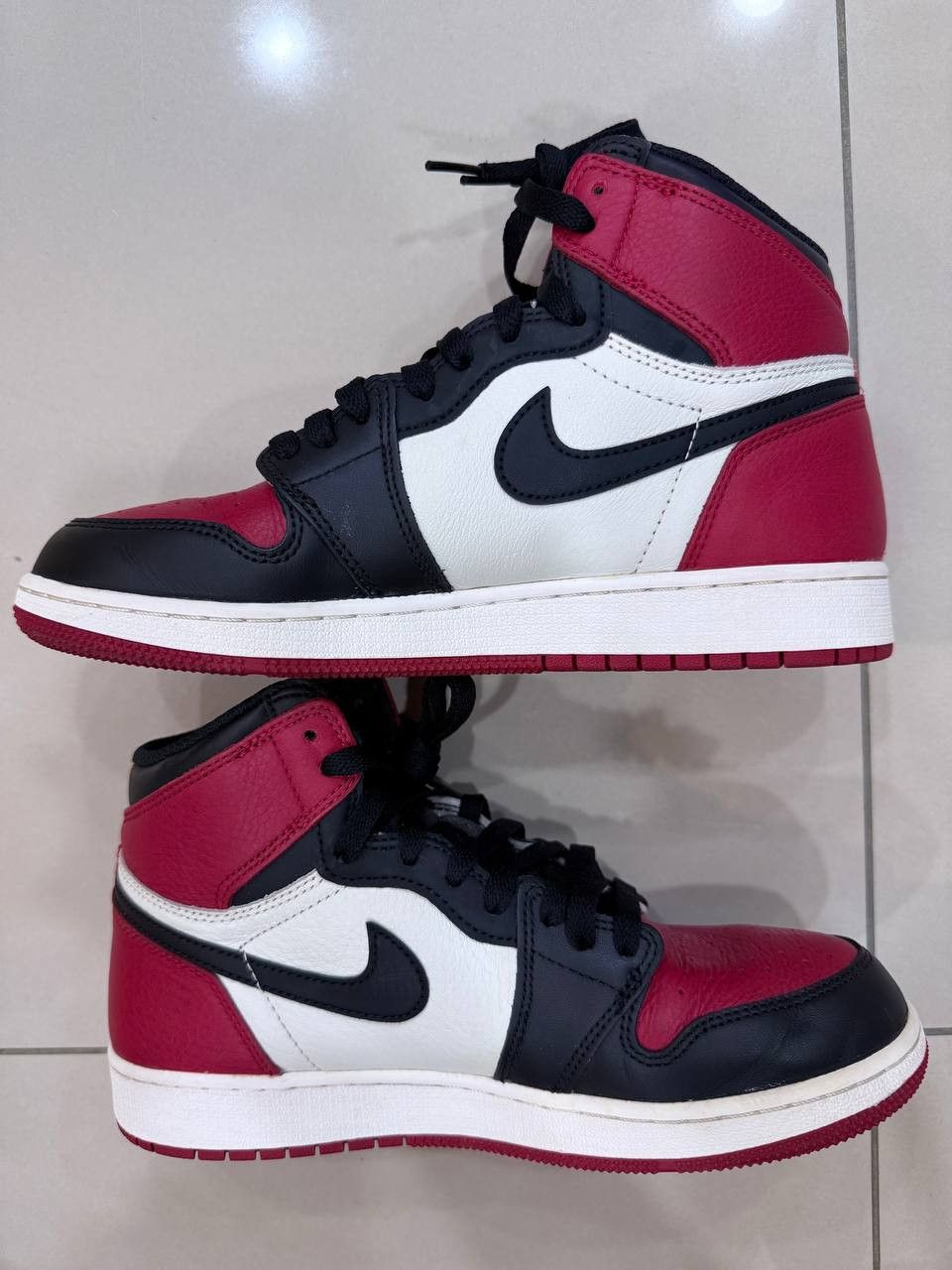 Nike Jordan 1 Retro High Bred Toe (GS) (2018) Size US 7 / IT 37 - 2 Thumbnail