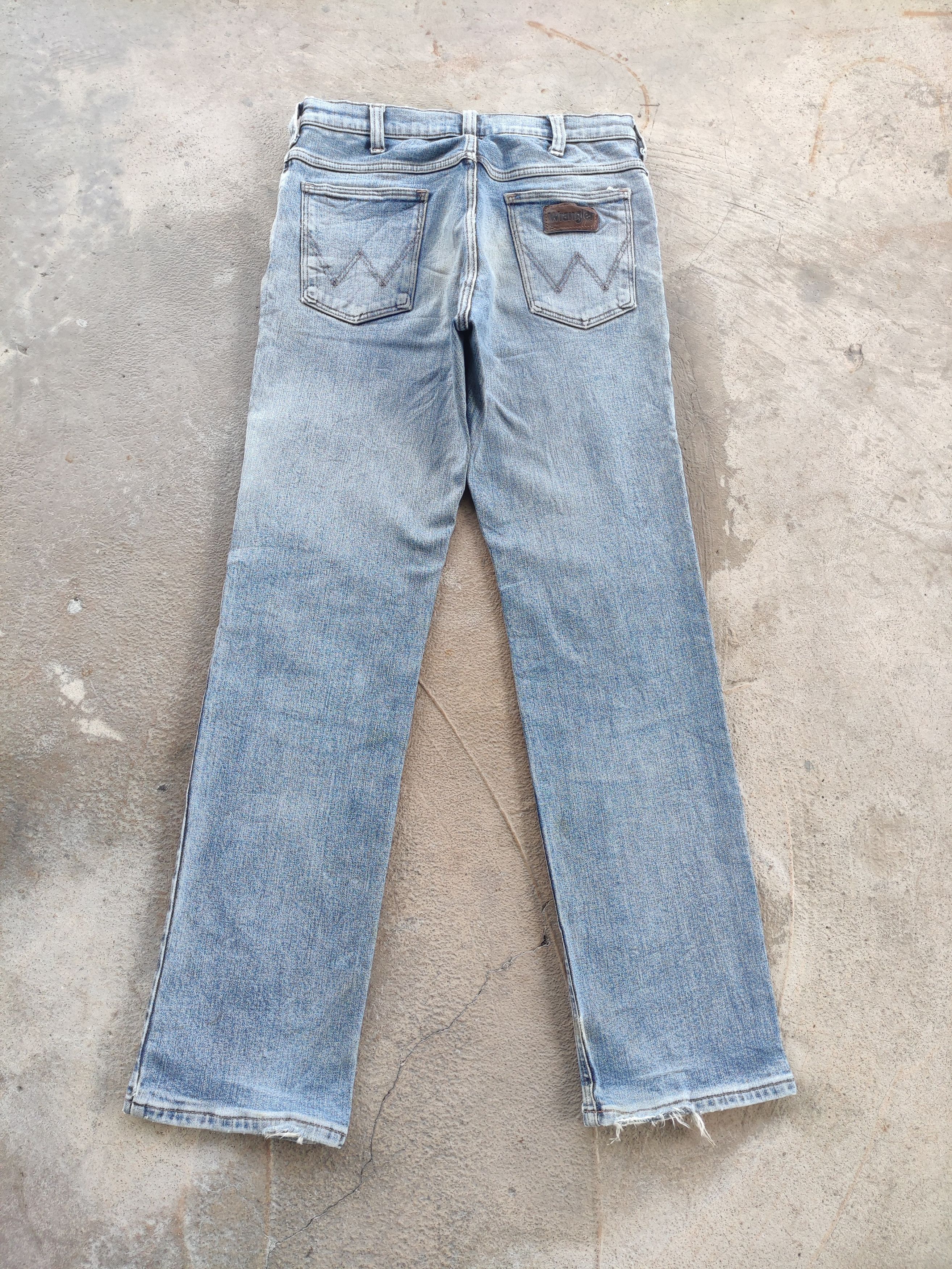 Wrangler Vintage Wrangler Jean Distressed Faded Denim waist 31 Size US 31 - 9 Thumbnail