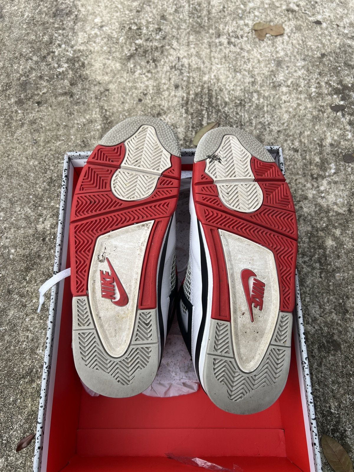Jordan Brand × Nike Jordan Retro 4 Fire Red Size US 9.5 / EU 42-43 - 5 Thumbnail