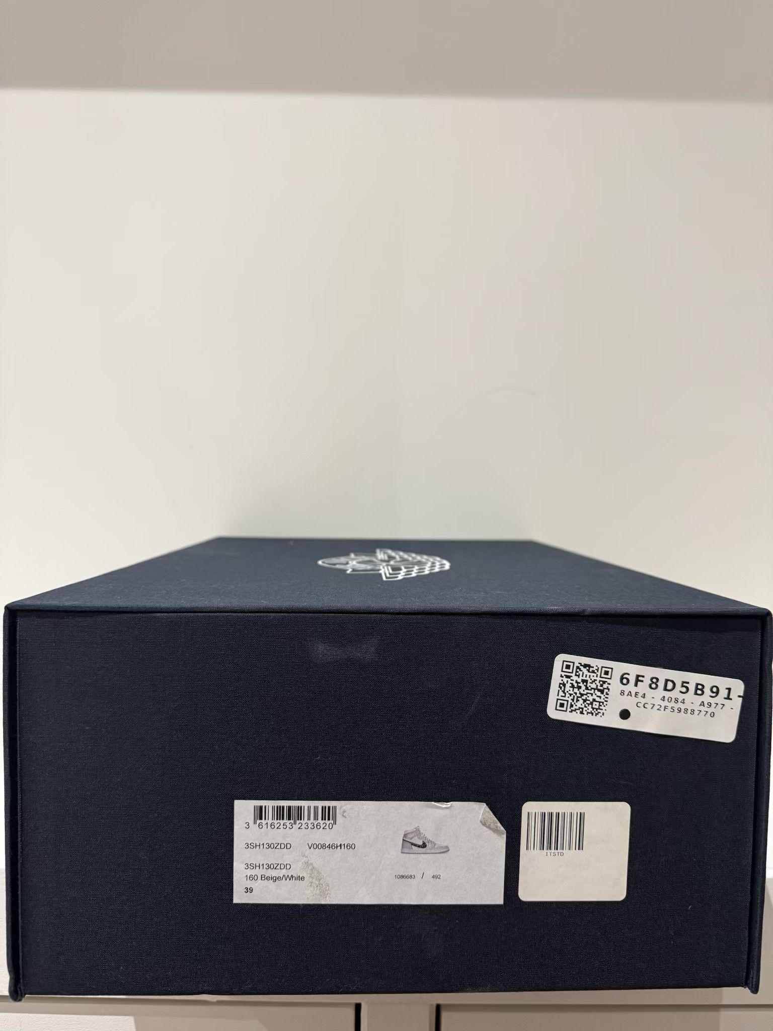 Dior × Jordan Brand Jordan x Dior Air Jordan 1 Retro High Top Sneaker BNIB Size US 6.5 / EU 39-40 - 15 Thumbnail