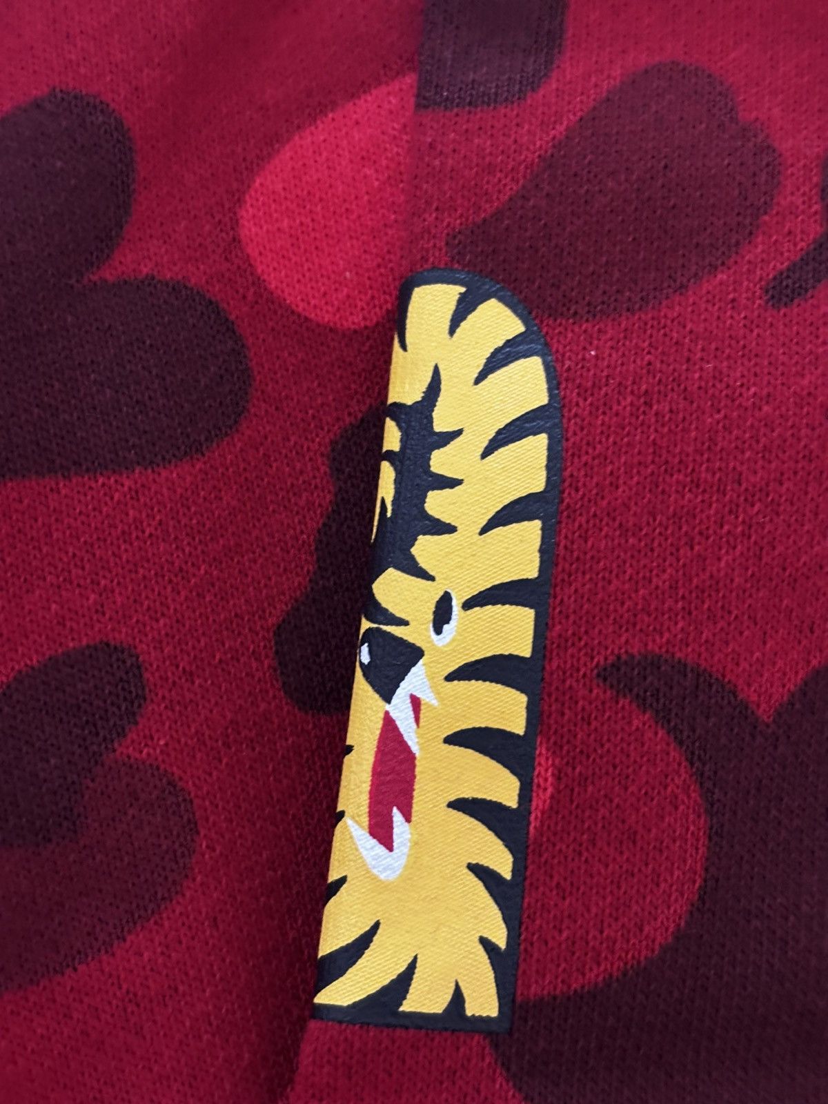 Bape Authentic ape bape color camo 2nd shark pullover hoodie xl Size US XL / EU 56 / 4 - 7 Thumbnail