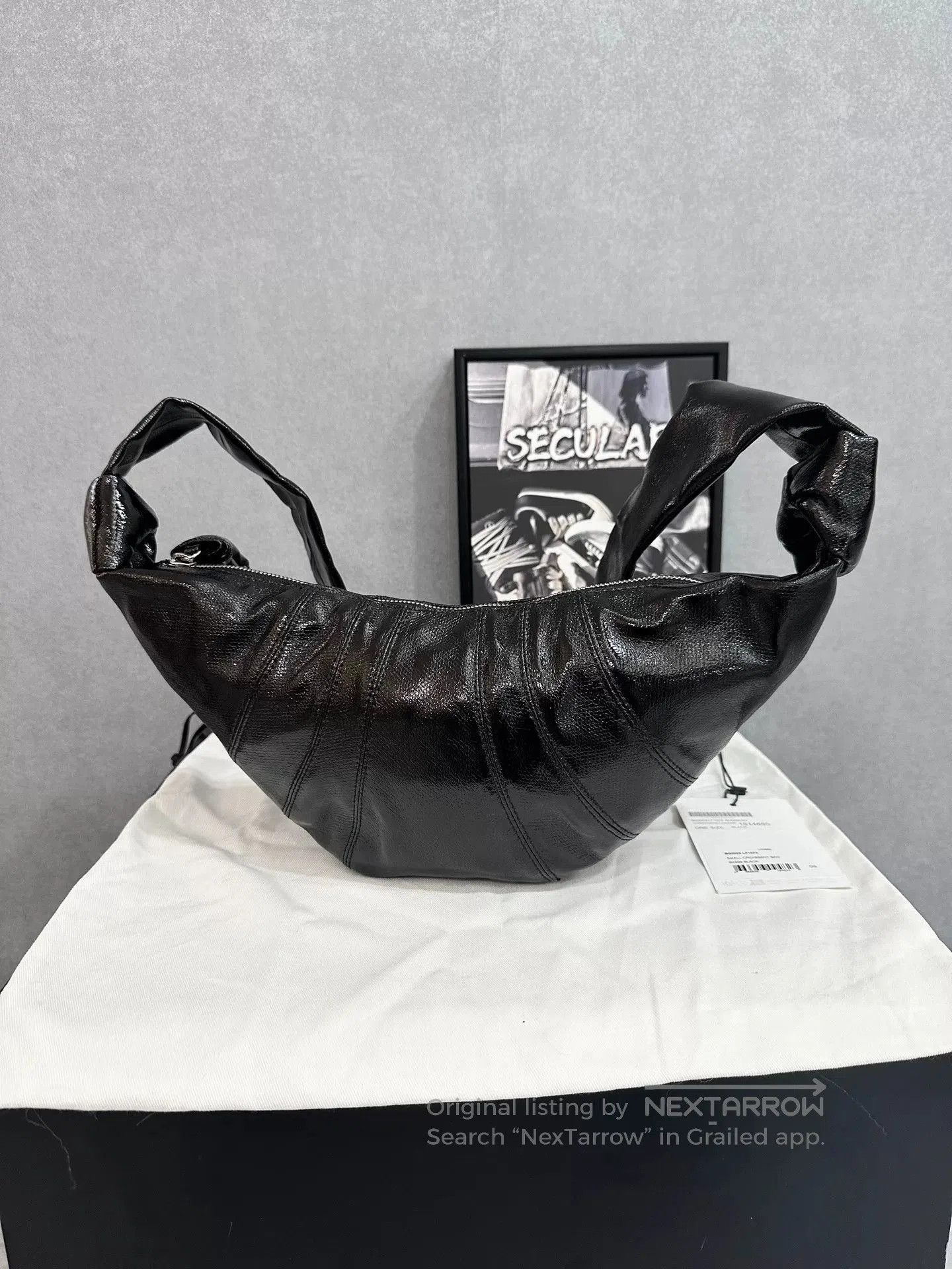 Lemaire Lemaire Small Coated Croissant Crossbody Bag. Size ONE SIZE - 1 Thumbnail