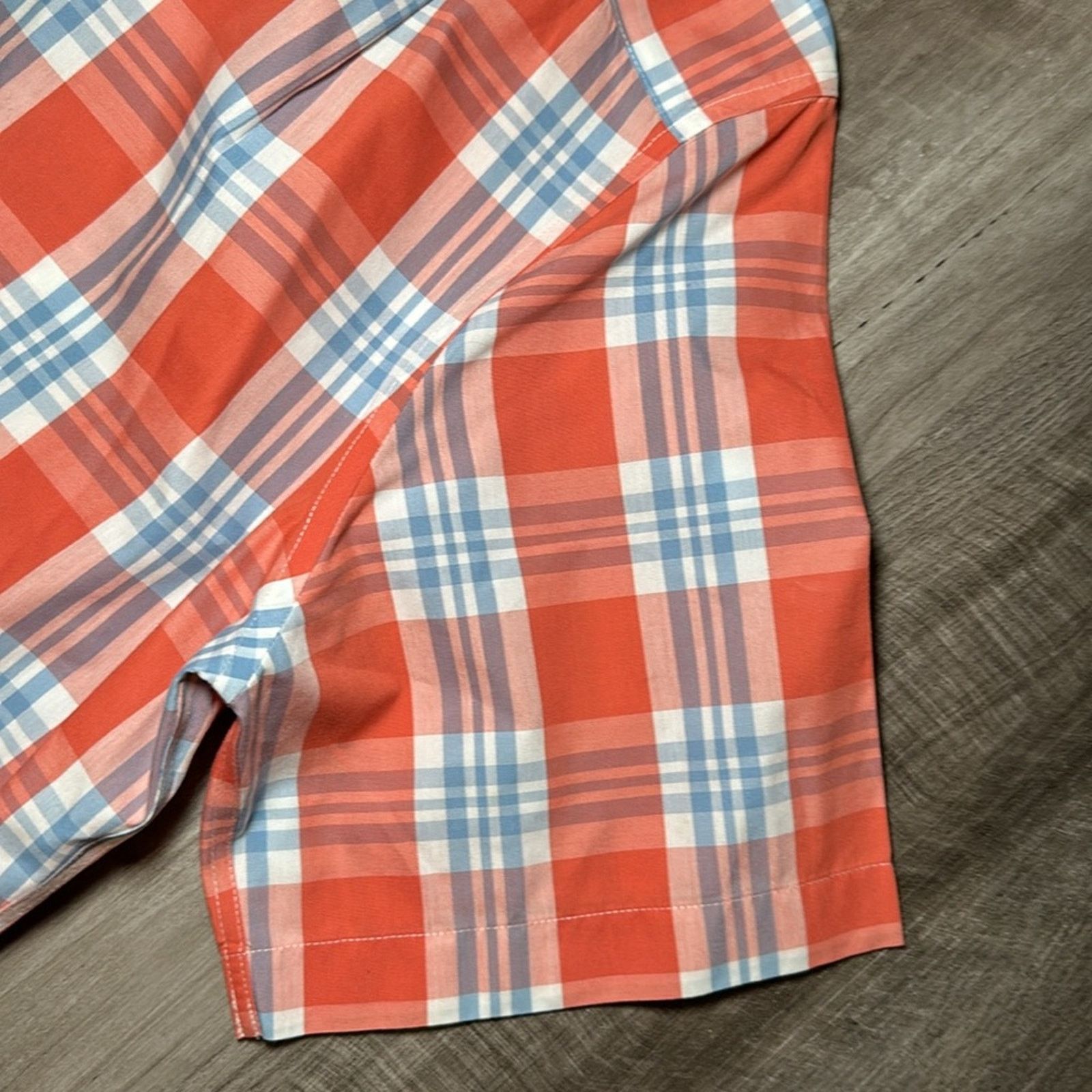 L.L. Bean L.L. Bean Wrinkle Resistant Slightly Fitted - Med Reg Size US M / EU 48-50 / 2 - 4 Thumbnail