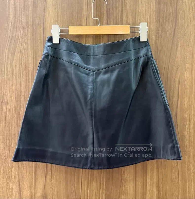 Dior Dior Black sheepskin A-line skirt Size 24" / US 00 / IT 34 - 2 Thumbnail